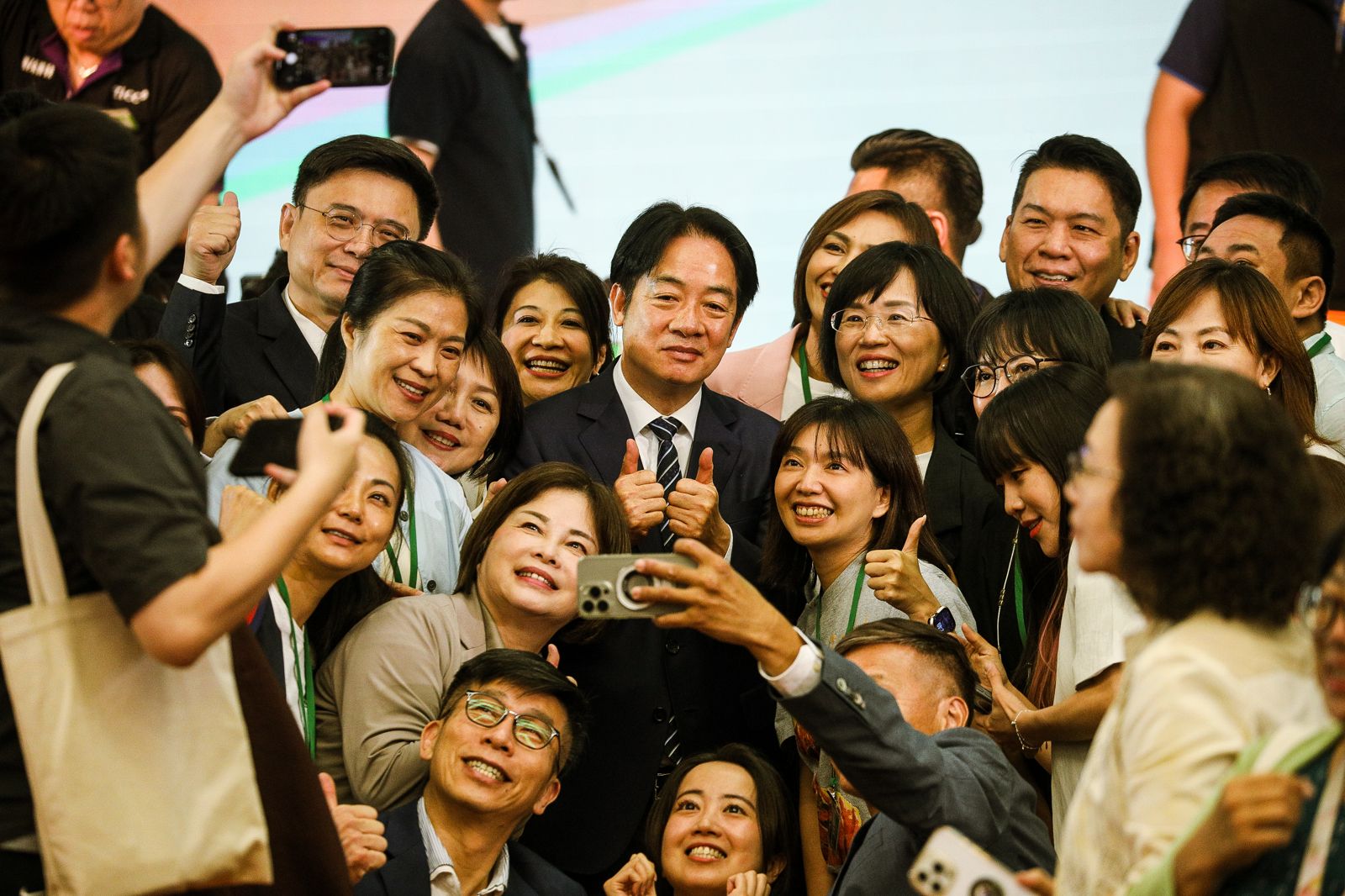 40歲的民進黨也該去雜質了