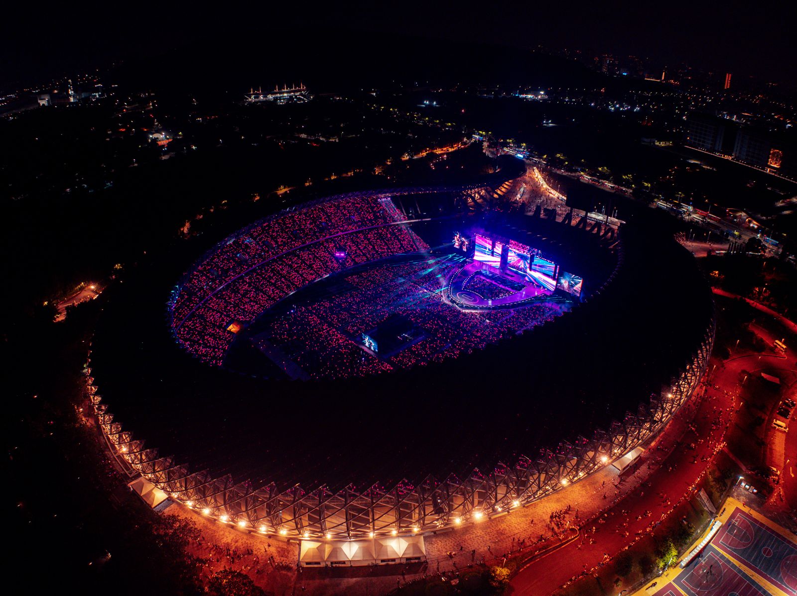 兩天吸引超過10萬人朝聖BLACKPINK高雄世運演唱會。Live Nation Taiwan提供