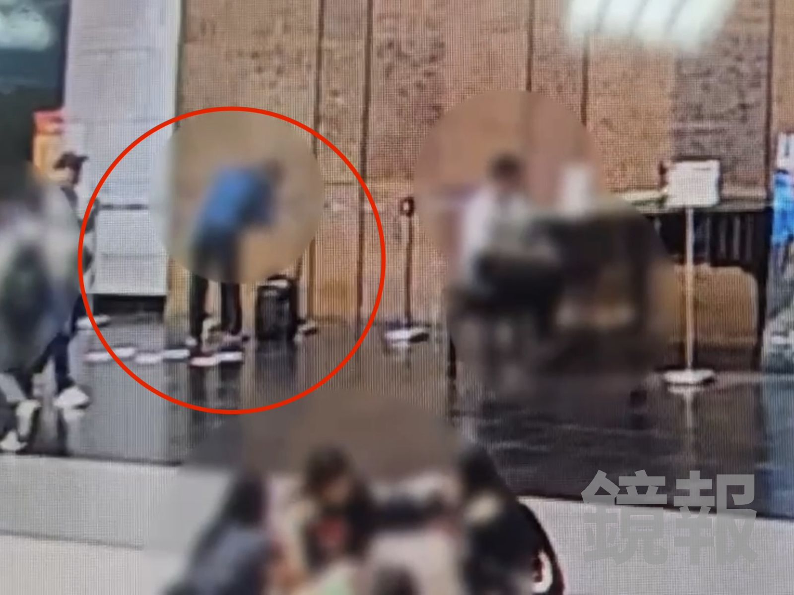 北車公共鋼琴變「犯罪陷阱」！她才彈一曲轉身傻眼…背包消失了　鐵警30分鐘閃電逮人