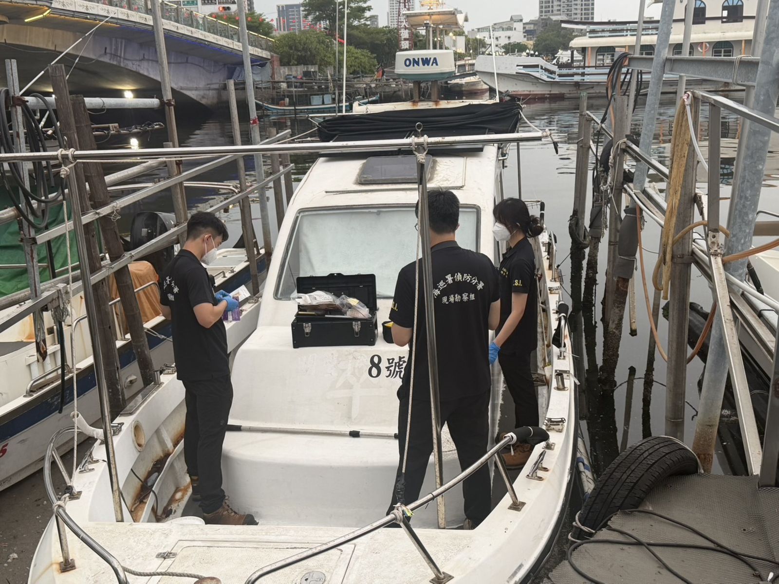 狂燒67萬上演「海陸大逃亡」！詐團律師換車僱船偷渡出海　3名接應嫌犯下場出爐
