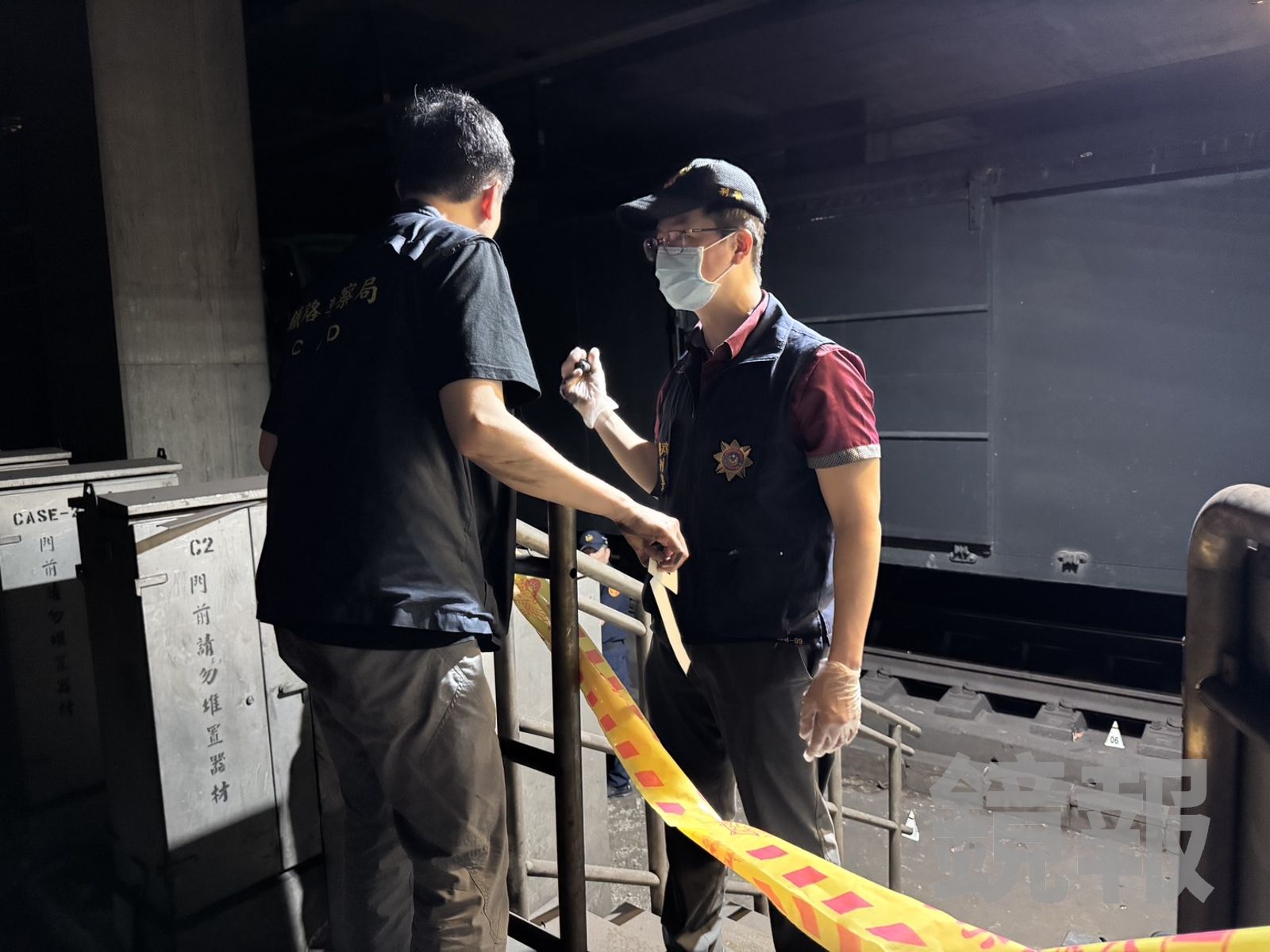 台鐵松山站驚傳落軌死傷事故 8旬翁頭首分離當場死亡…候車民眾全嚇壞