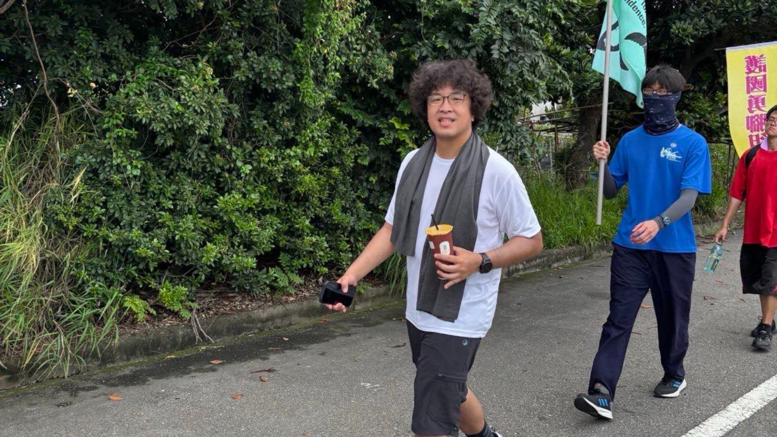 沈伯洋媽媽過世享壽68歲　「相信母親已功德圓滿前往清淨自在之所」