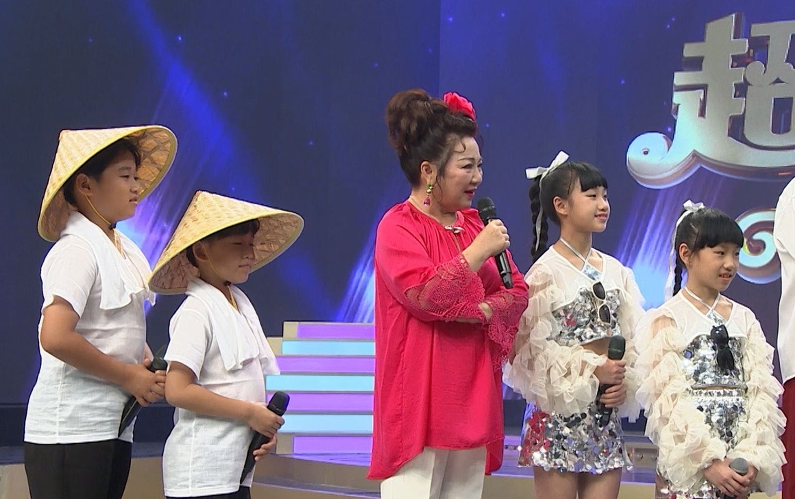 《超級冰冰Show》蟬聯5週收視冠軍！小歌手太會唱　評審掐腿做不出選擇