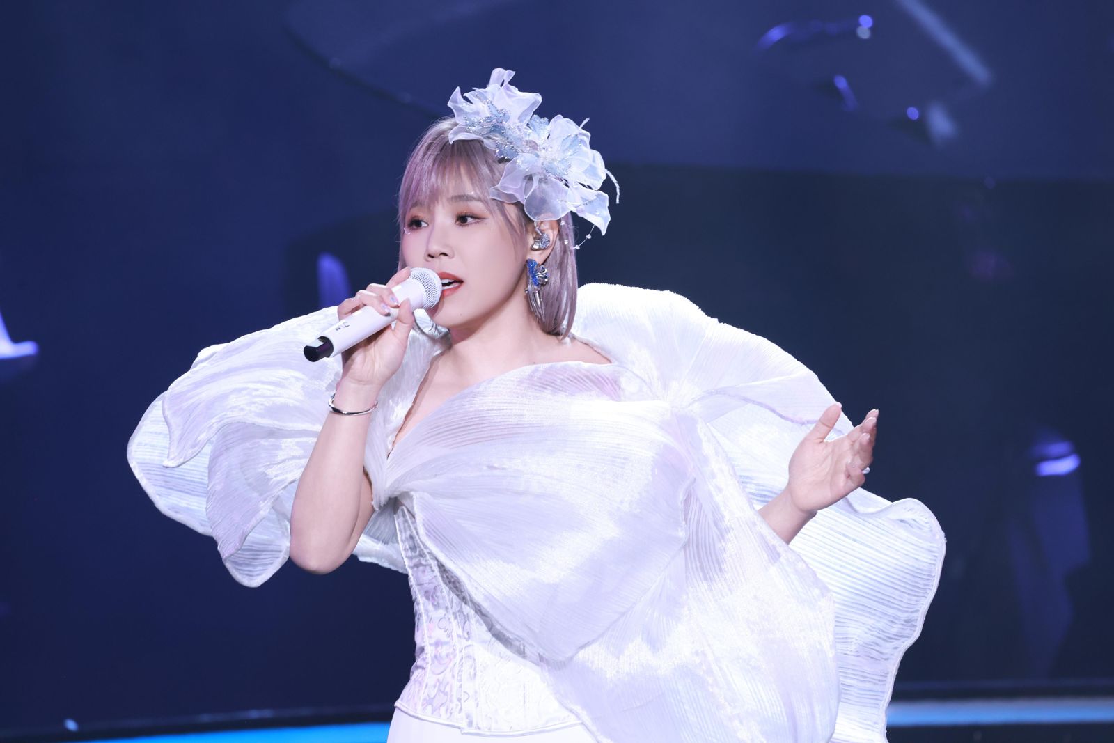 李佳薇15年首攻體育場！門票1分鐘搶光　鐵粉48小時狂奔1700公里只為她