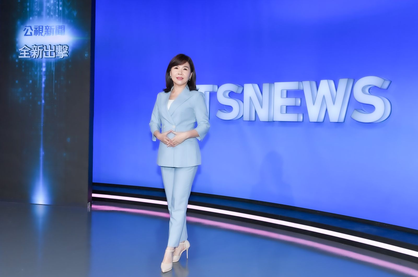 主播黃明明目標做到新聞速度與深度的平衡。公視提供