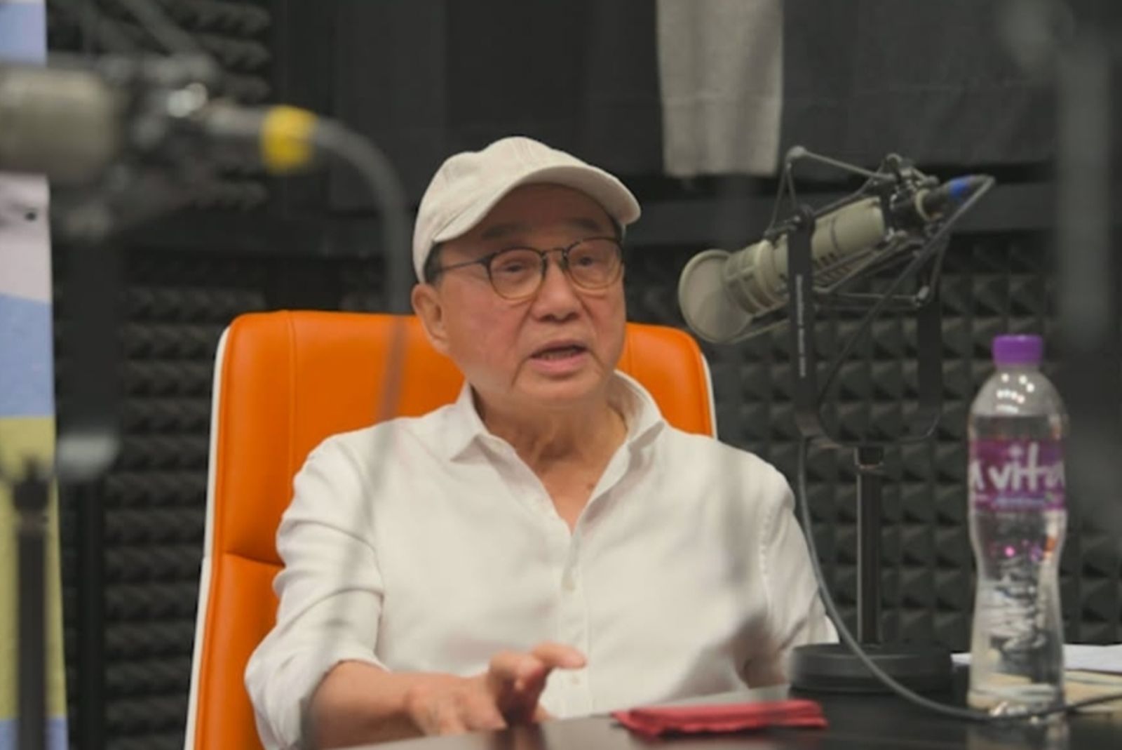 84歲許冠文罕談身後事!「不留全屍」早向妻兒交代 死後1心願老婆卻不答應