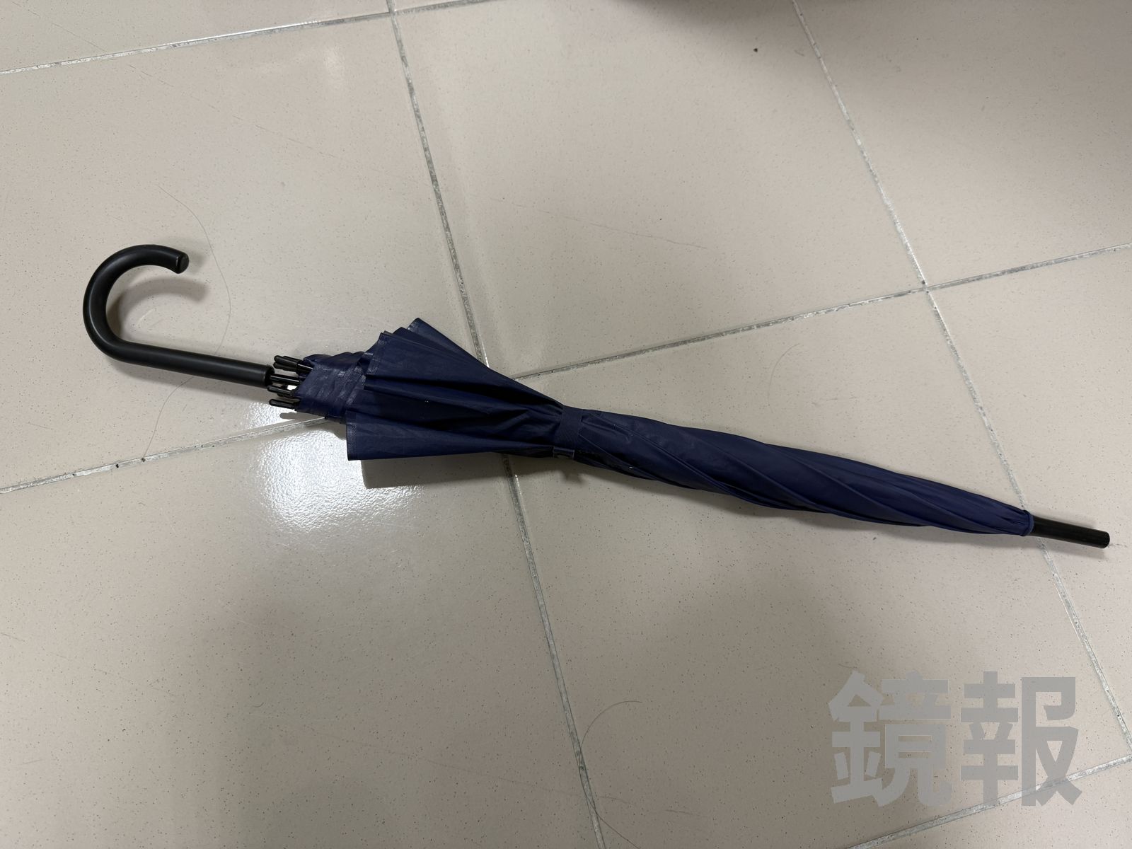 30倍奉還！「幹走」別人100元雨傘　新北男遭判處3000元罰金