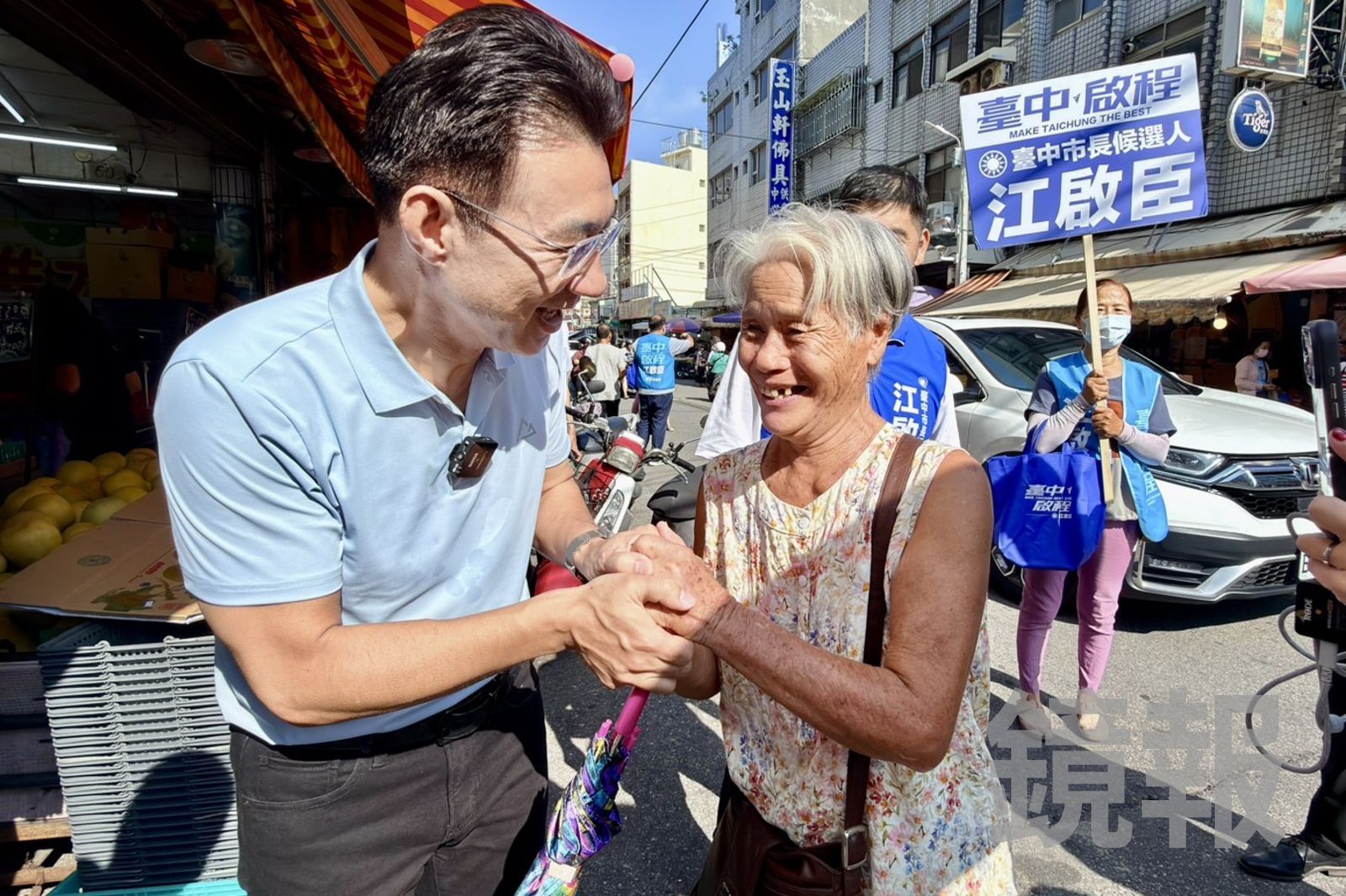 到底住新店還豐原?江啟臣掃菜市場開直播 直球對決「每天往返議場跟地方」
