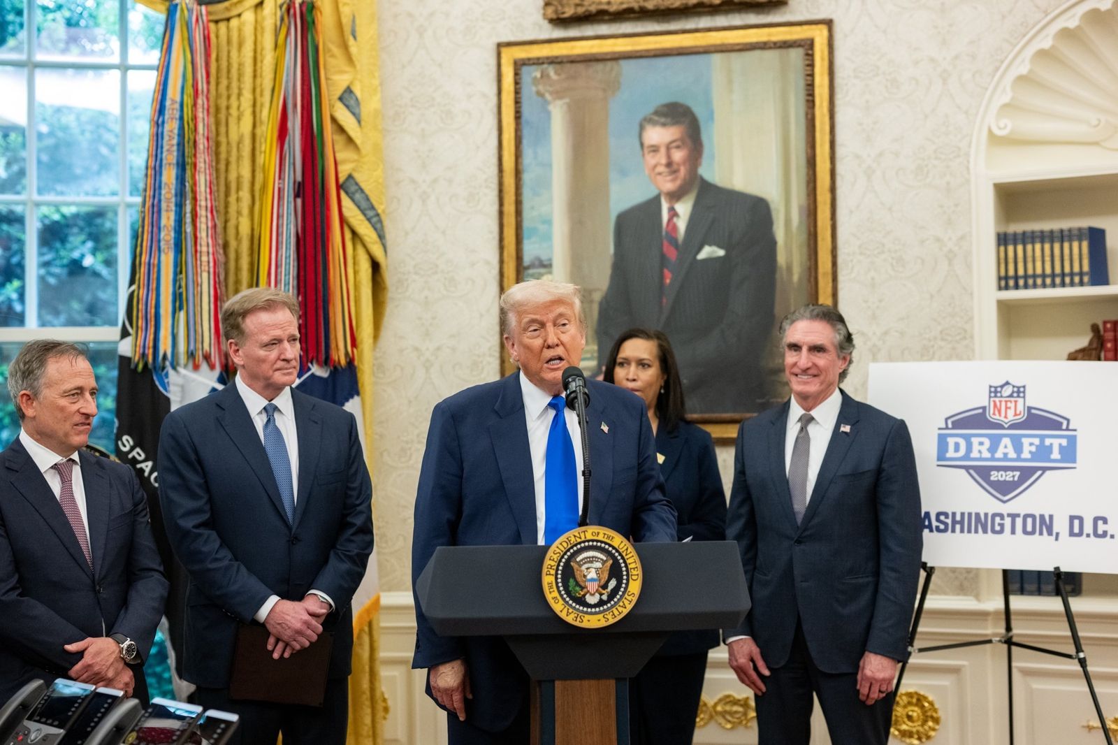 川普砍掉重練！將撤銷拜登AI晶片出口禁令　輝達股價上漲3.1%