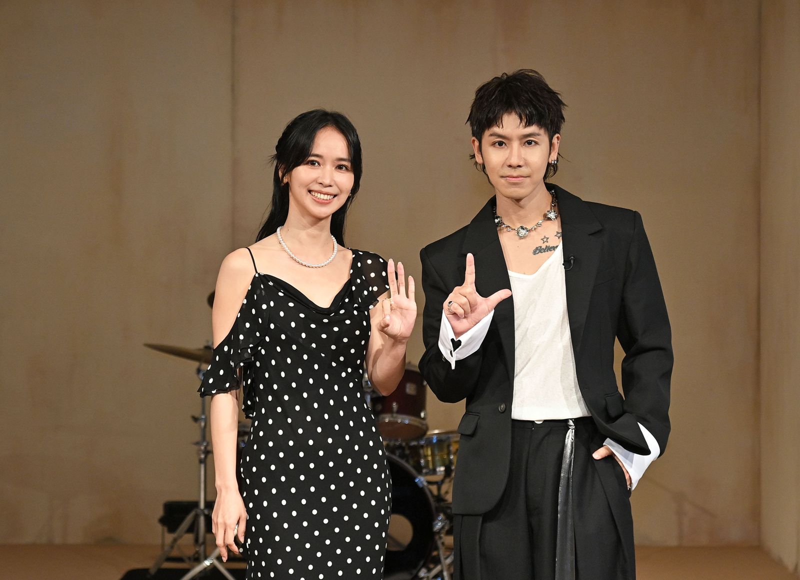 《GMA Heat入圍就是肯定》主持人陳明珠、鼓鼓呂思緯,兩人也是金曲獎星光大道主持。台視提供