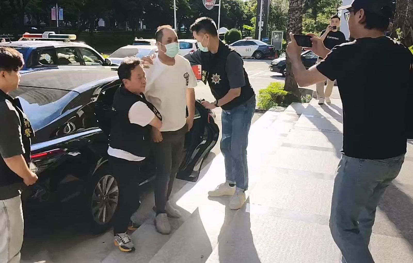 快訊/毆打矢板明夫竟想落跑!33歲兇嫌機場現蹤 中警火速攔截建請聲押