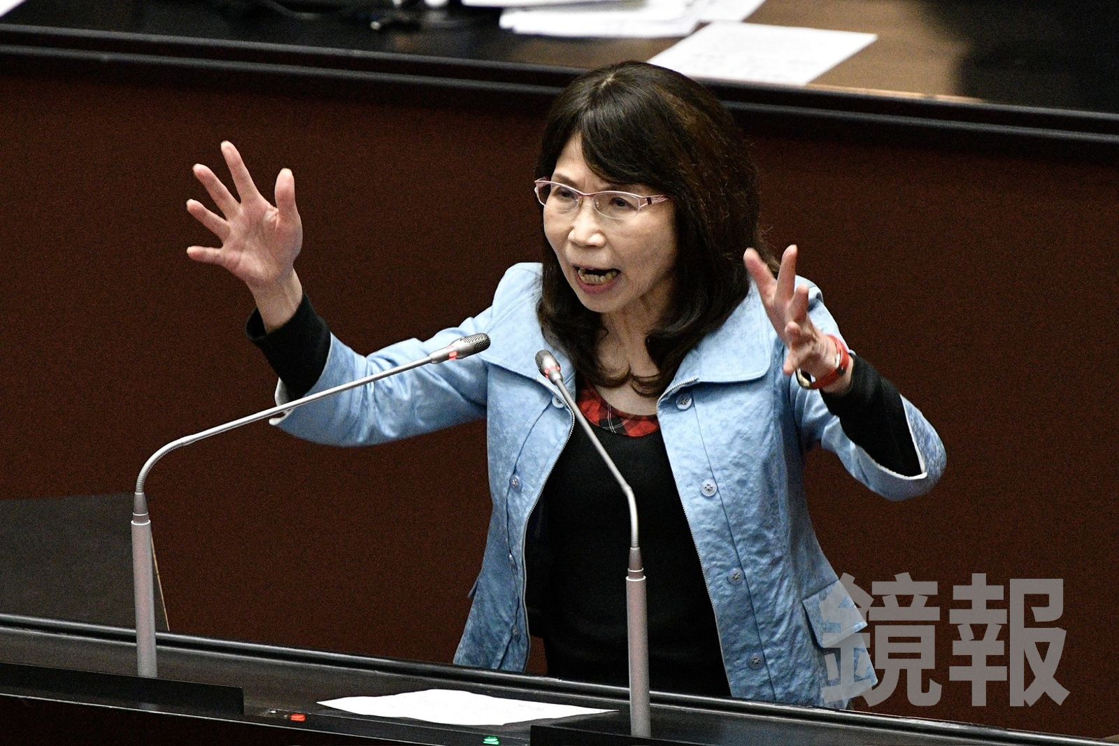 陳昭姿喊有本事宣布「台灣中國一邊一國」　韓國瑜眼神死看台下立委吵成一團　