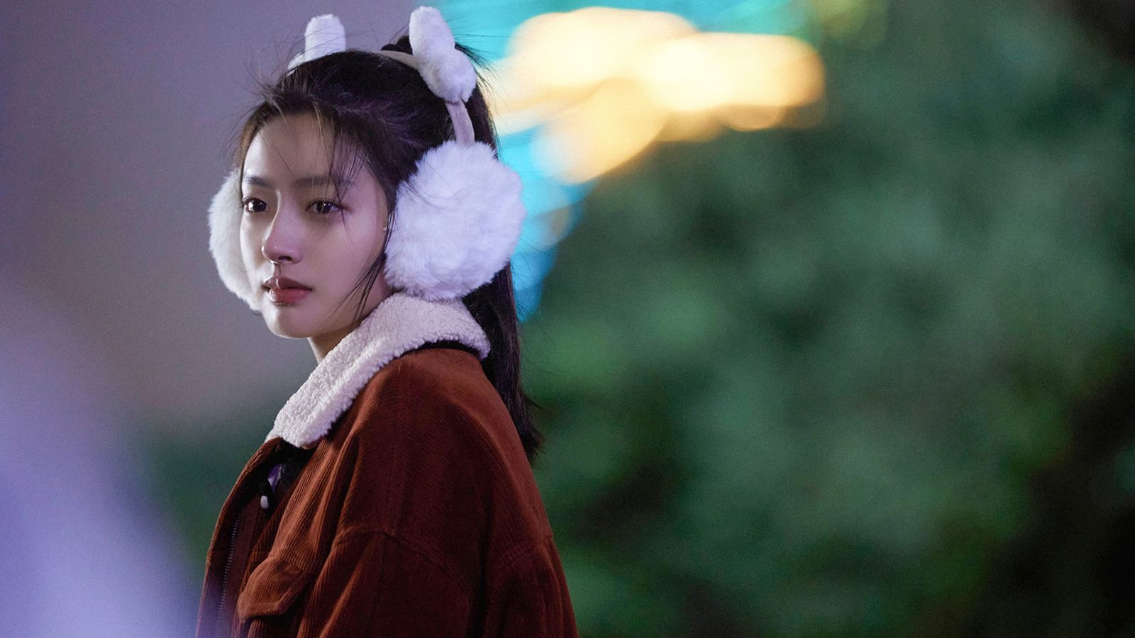 《愛你》女神學生制服清純模樣曝光　上演「家庭鬼故事」遭繼父偷拍活在恐懼中