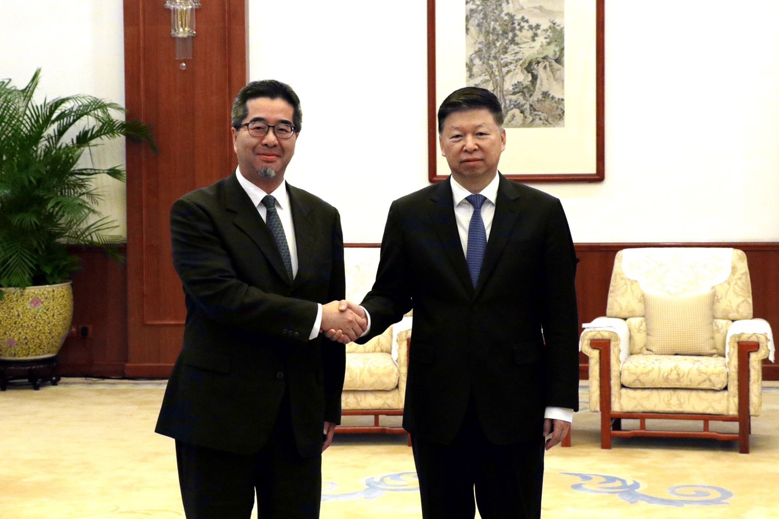 以候任國民黨副主席身分赴中 蕭旭岑代鄭麗文會宋濤:兩岸關係將進入嶄新階段