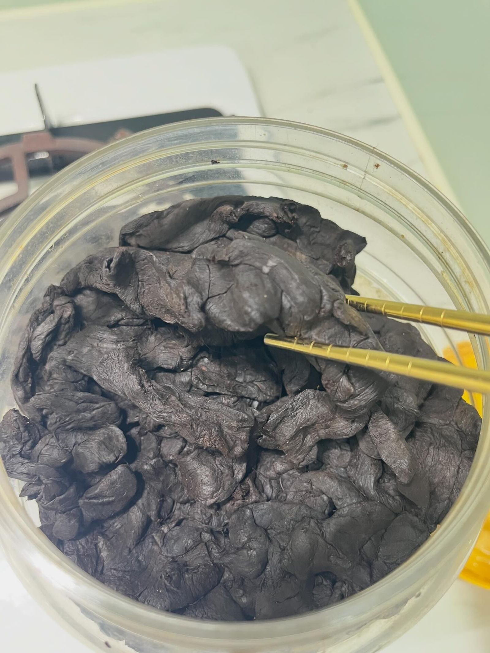網友挖出19年黑金,功效曝光,網友急喊別丟。圖/翻攝自Threads@ximusweets
