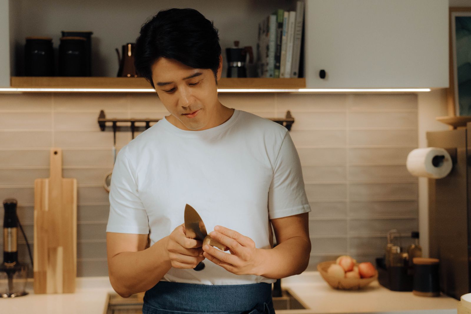 胡宇威端「食療系戀愛」劇　喻愛情就像料理：需要長時間練習