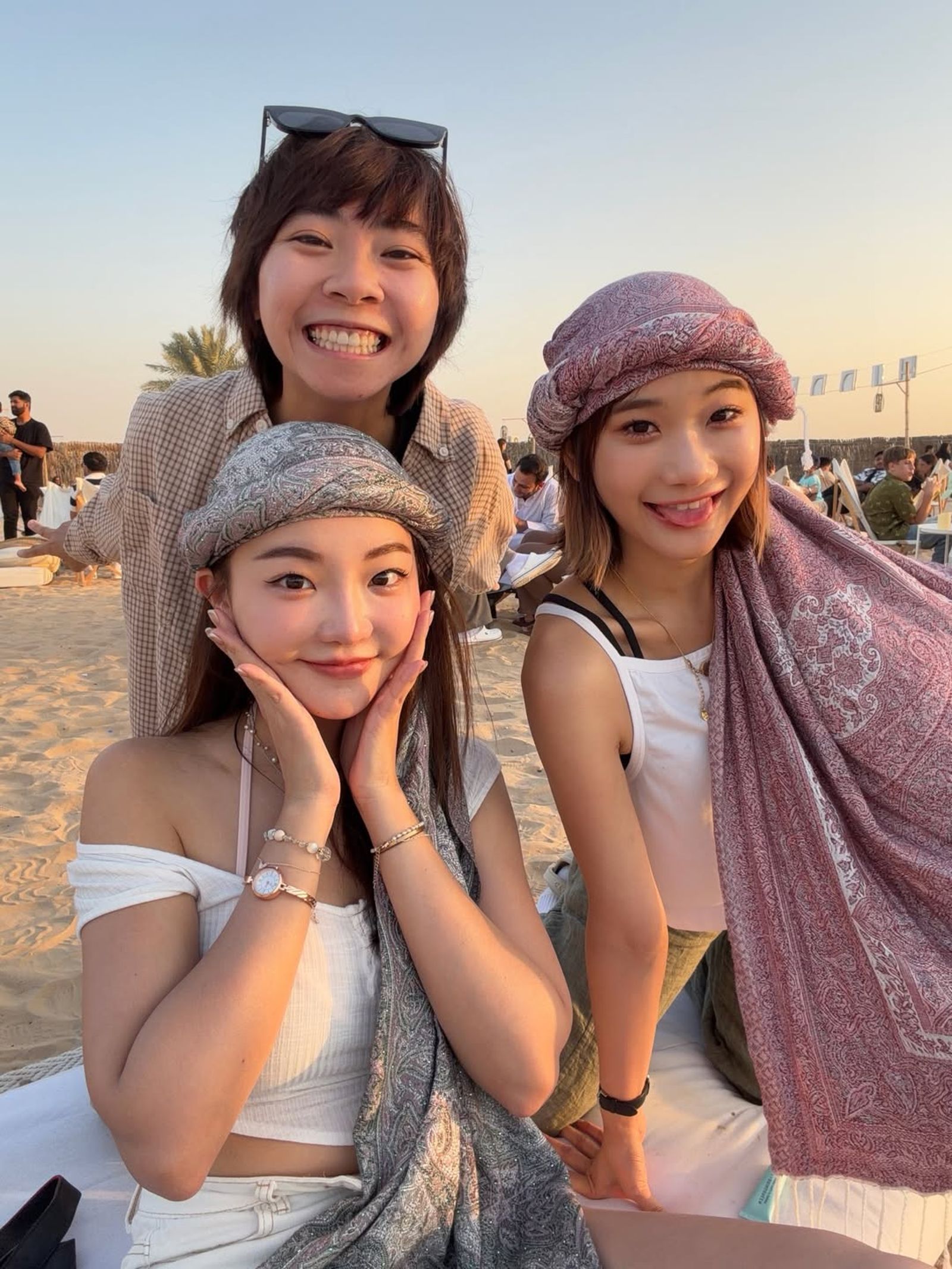 愛莉莎莎（右）和朋友日前在杜拜旅遊。翻攝IG@goodalicia