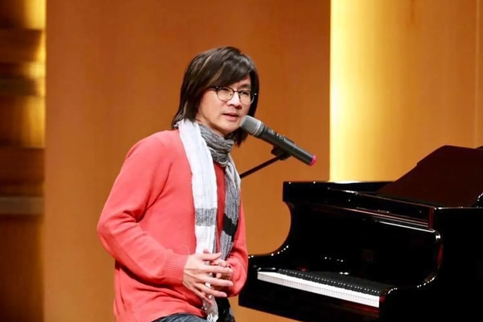 獨家／61歲「情歌王子」老婆真面目曝光！夫妻倆凍齡保健食品全免了