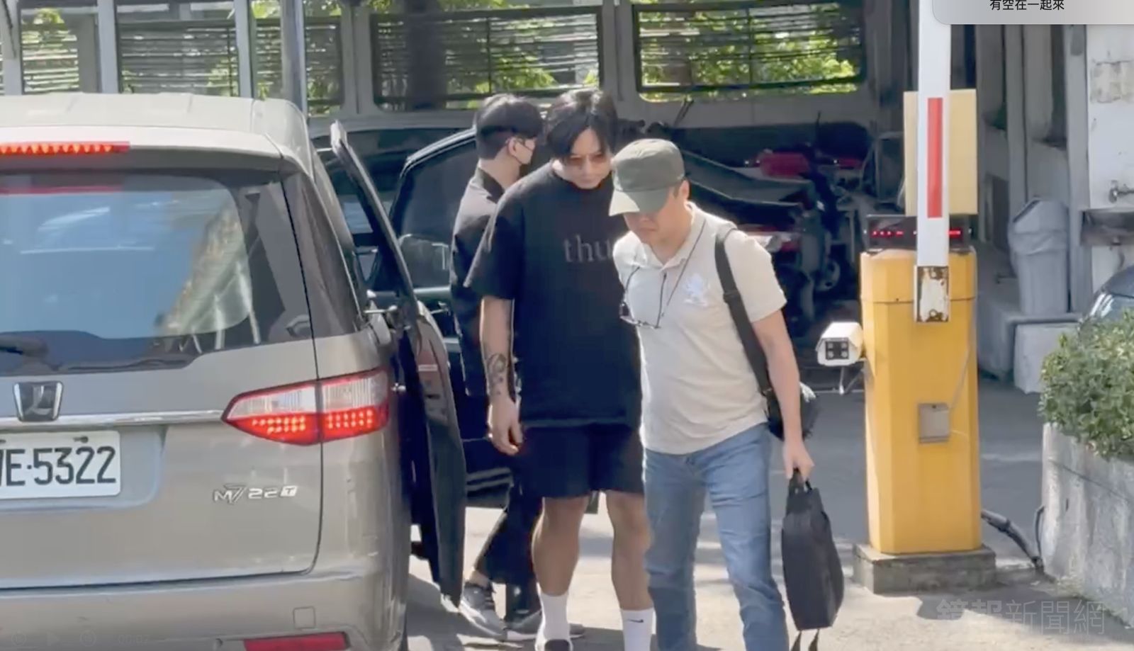 快訊／李銓閃兵送辦　檢複訊後15萬元交保