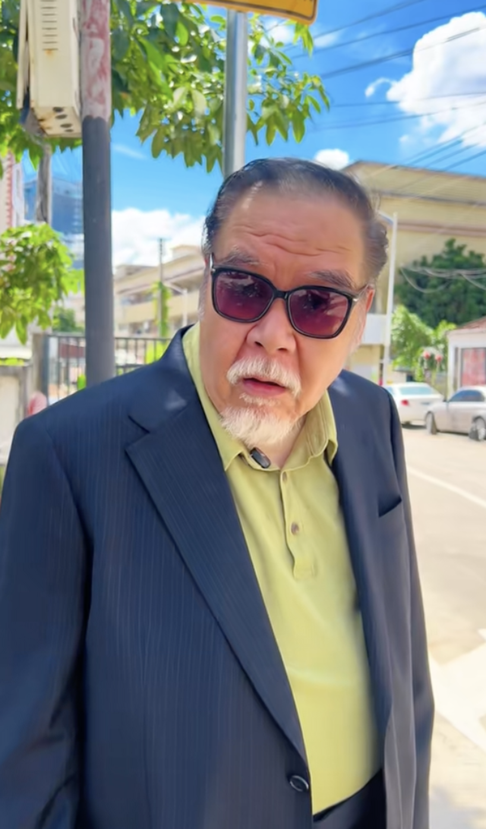 74歲「肥貓」鄭則仕曾拍影片澄清「我還在」。圖／翻攝自鄭則仕抖音