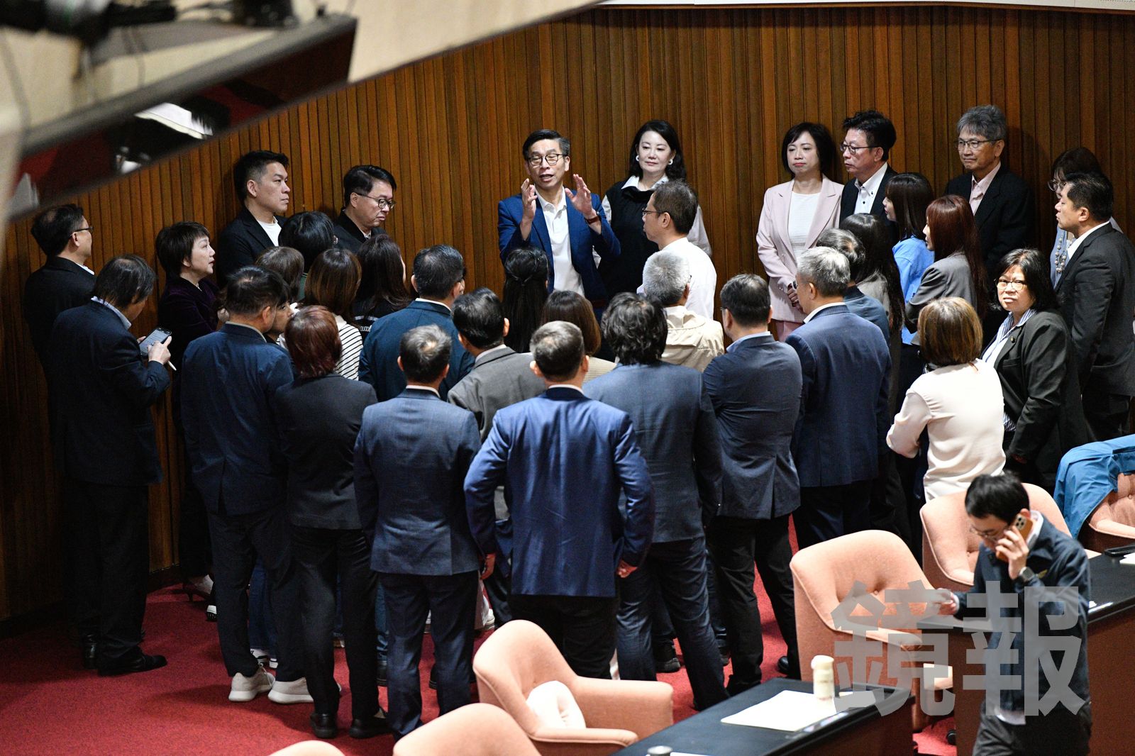 助理費爭議燒／民進黨反對修法卻放行付委　助理盼強硬提出新對案應戰