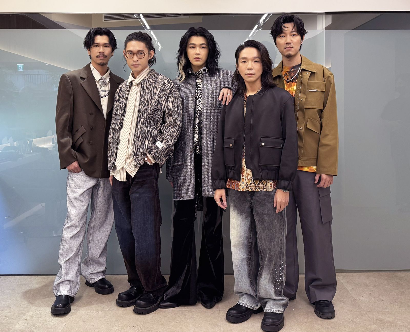 麋先生今年在台南及台中唱跨年晚會。相信音樂提供