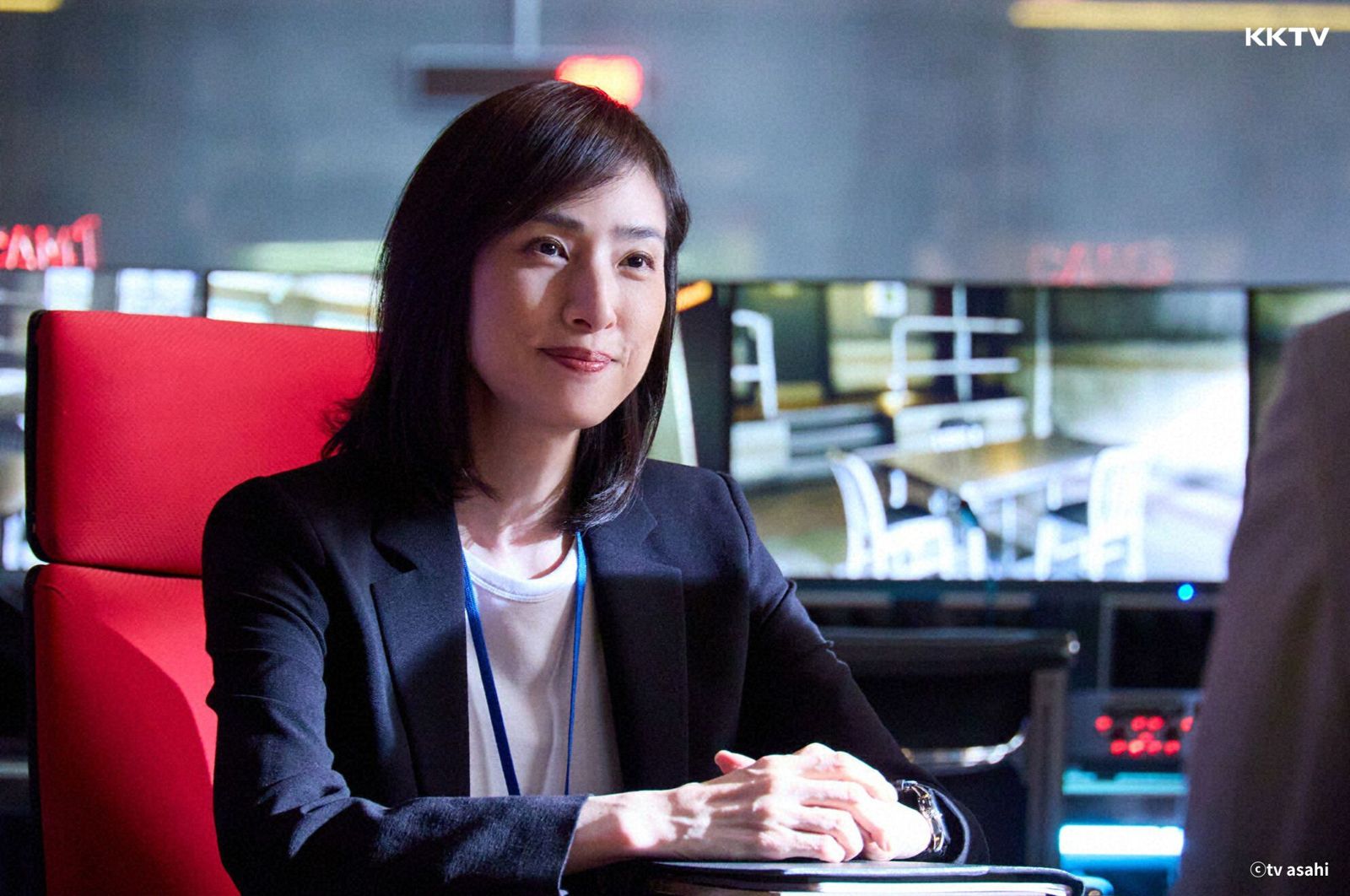 女王天海祐希霸氣回歸! 《偵訊室》大叔自嘲「歐巴桑化」