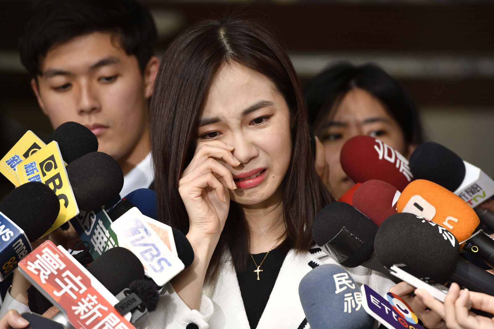 時任民眾黨團副主任的楊寶楨2024年突宣布請辭，更一度在鏡頭前激動落淚。（資料照片／鏡週刊提供）