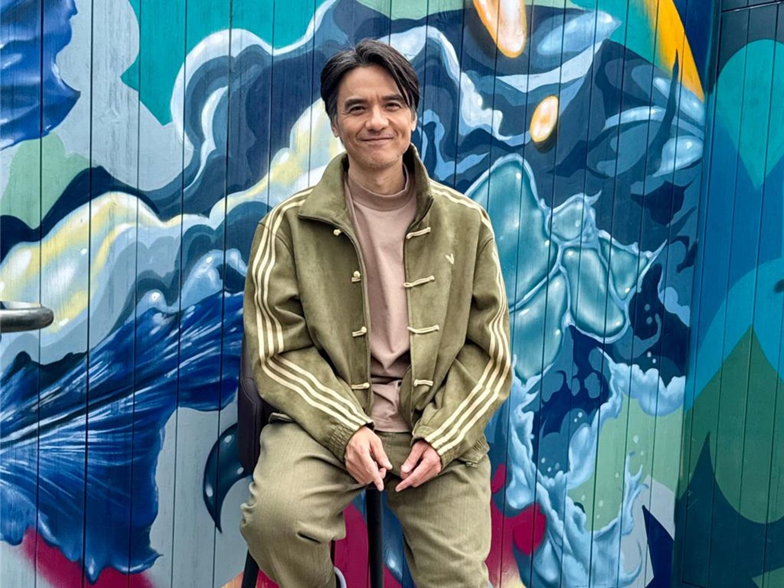 馮德倫相隔27年重拾歌手身分，推出最新單曲〈屢戰屢敗又怎樣〉。Cool Style提供