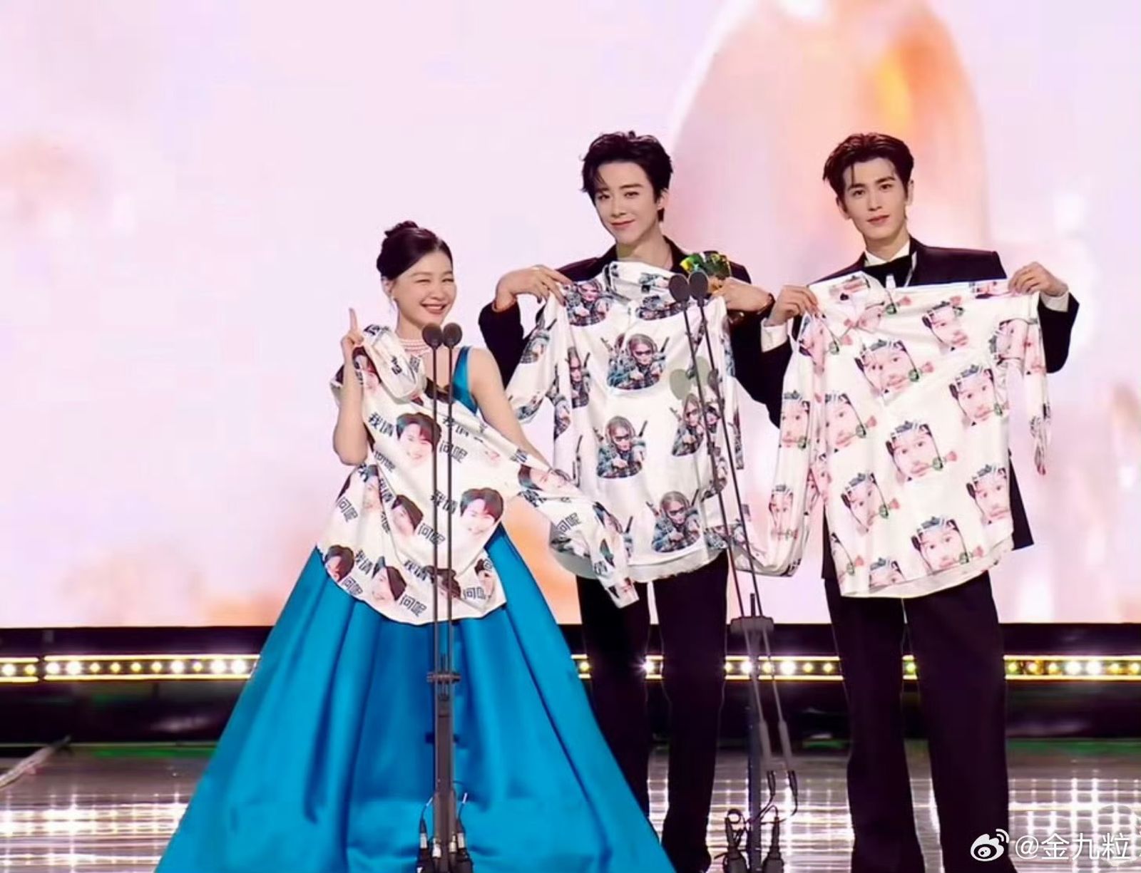 只有她能隨便開撩張凌赫、劉宇寧　33歲金靖父親是殘疾坎坷身世曝光！從小遭親戚冷眼、同學霸凌