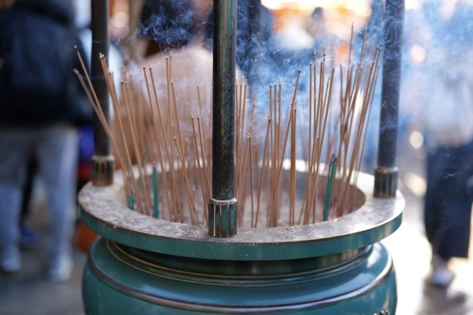 不止護身符!今晚11點鬼門開 命理師:這「5種物品」也能庇佑