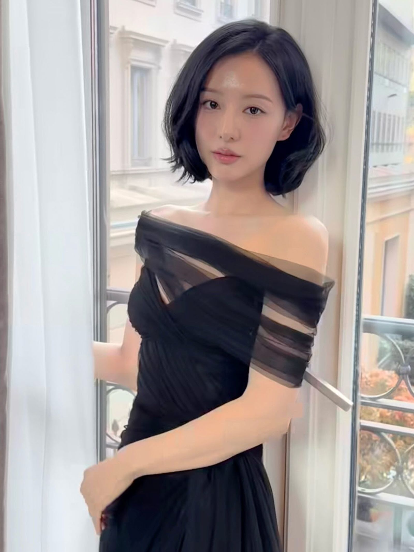 彩妝師分享金智媛的短髮照。翻攝IG