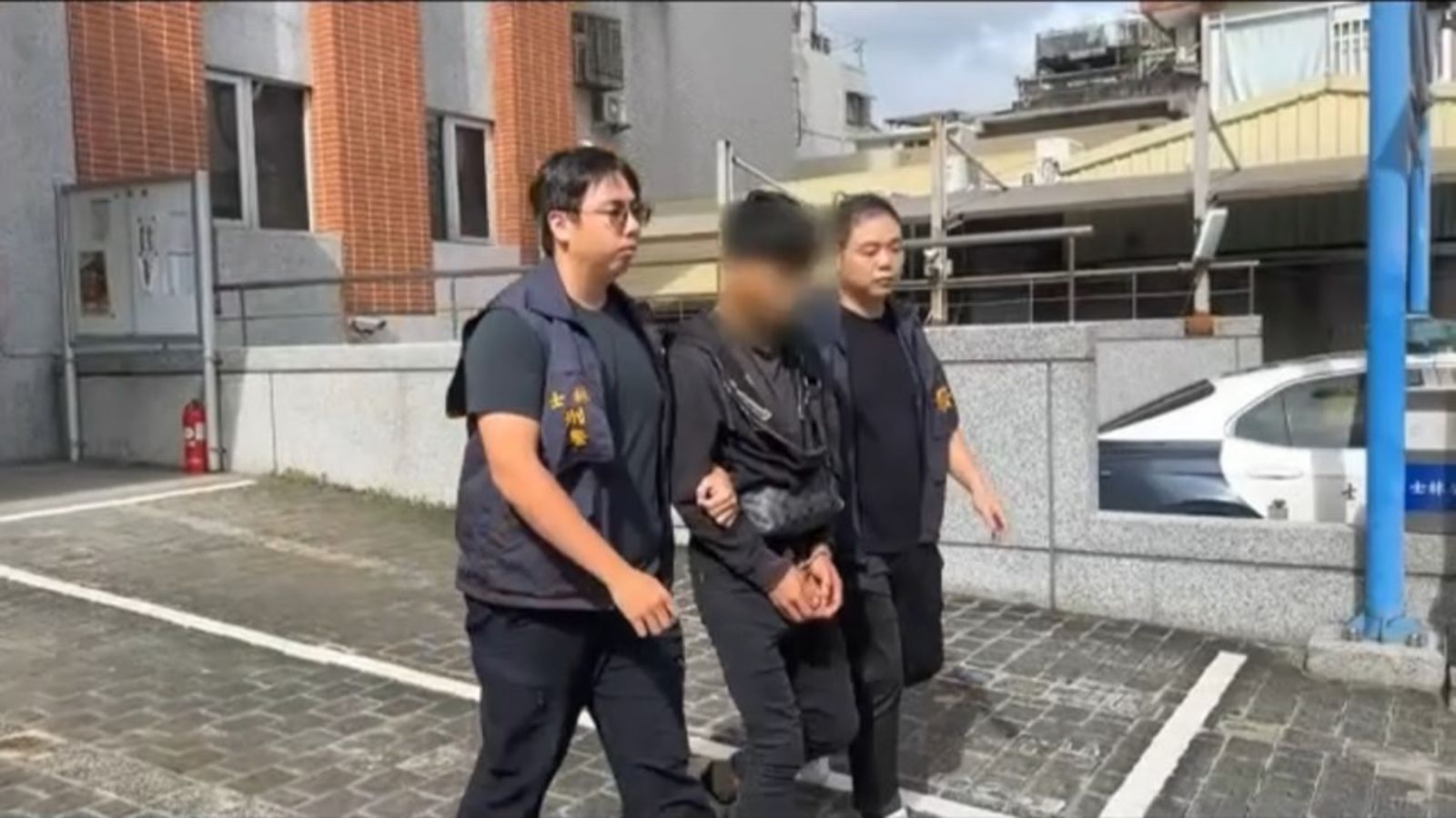 普發1萬元才上路就出事！桃園男狂詐「300萬金條」　首起詐騙案羈押禁見
