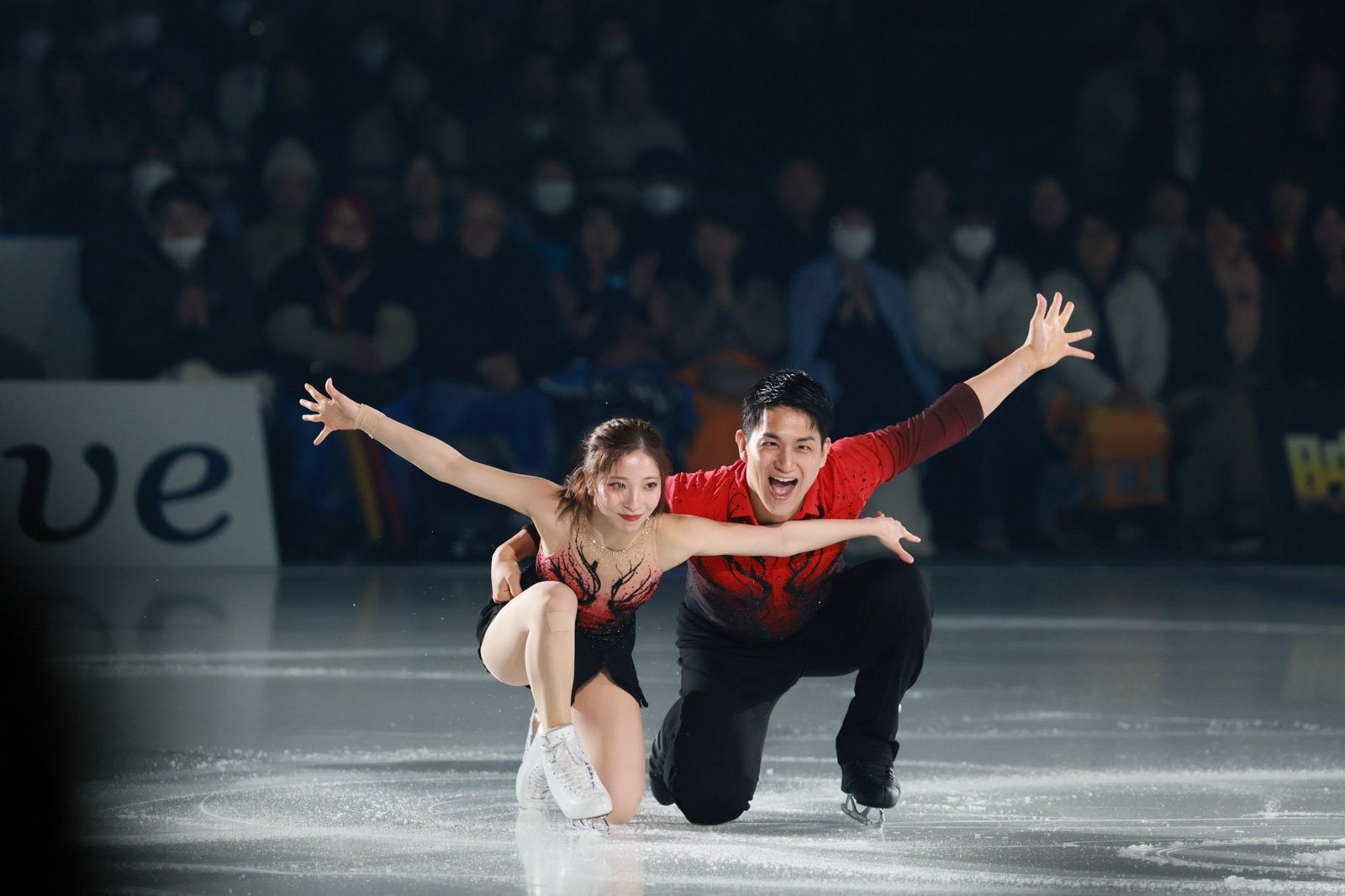 日本奧運金牌雙人花滑「璃來龍」　閃電宣布退役