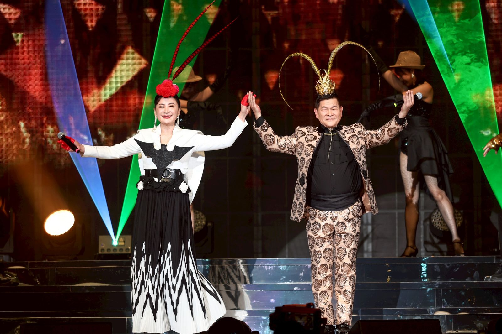 澎恰恰、陳亞蘭10日登藍寶石演唱會開唱。高雄流行音樂中心提供
