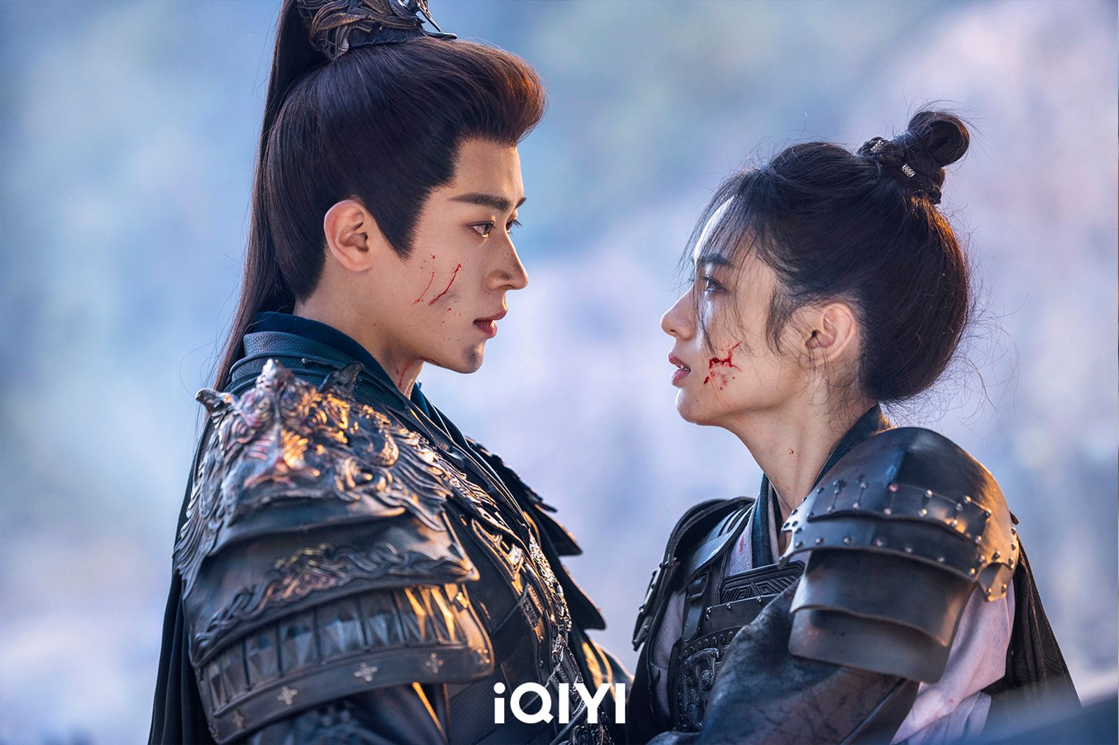 《錦月如歌》丞磊「禁慾系薄肌」驚艷全場　單手抱周也甜炸