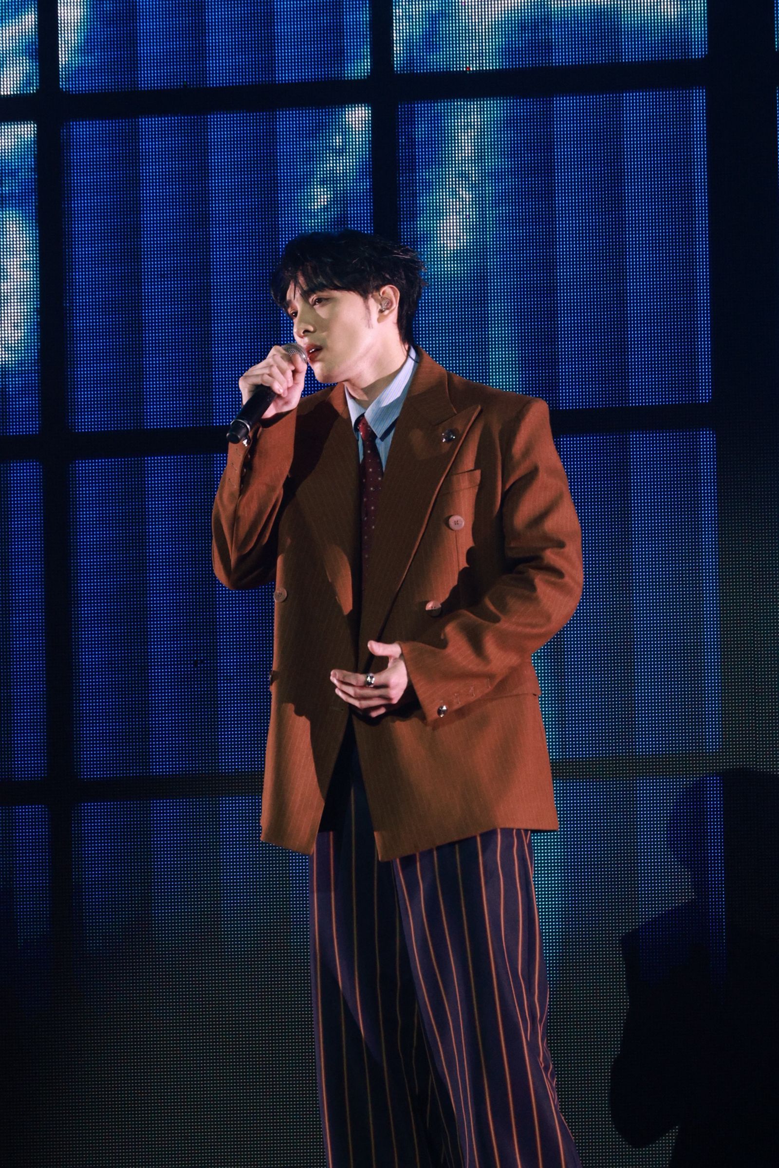 黃偉晉12日受邀參與「2025《唱 我們的歌》金曲再現演唱會」演出。劉耀勻攝