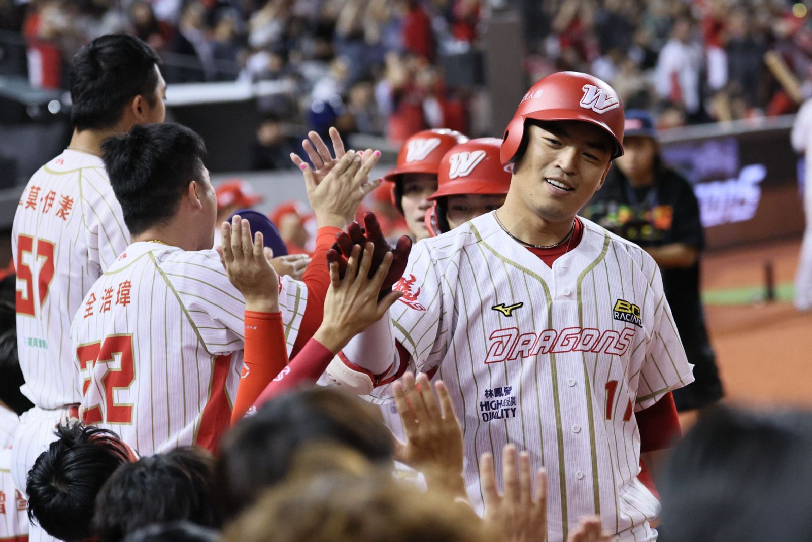 中職/「酒窩大砲」朱育賢炸裂!一棒改變戰局 談傳承與扛責任心態轉變