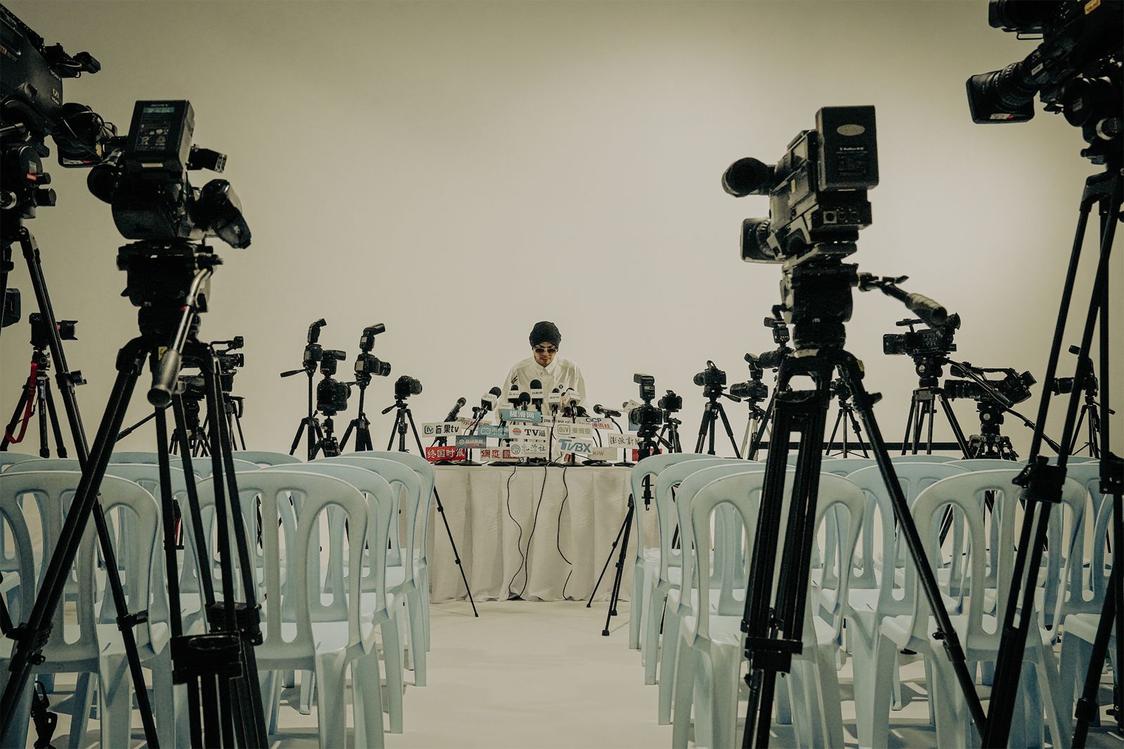 黃明志傳出涉入網紅謝侑芯猝逝案,引發媒體、網路大量報導與討論,許多激烈言論也隨之出爐。圖/黃明志臉書