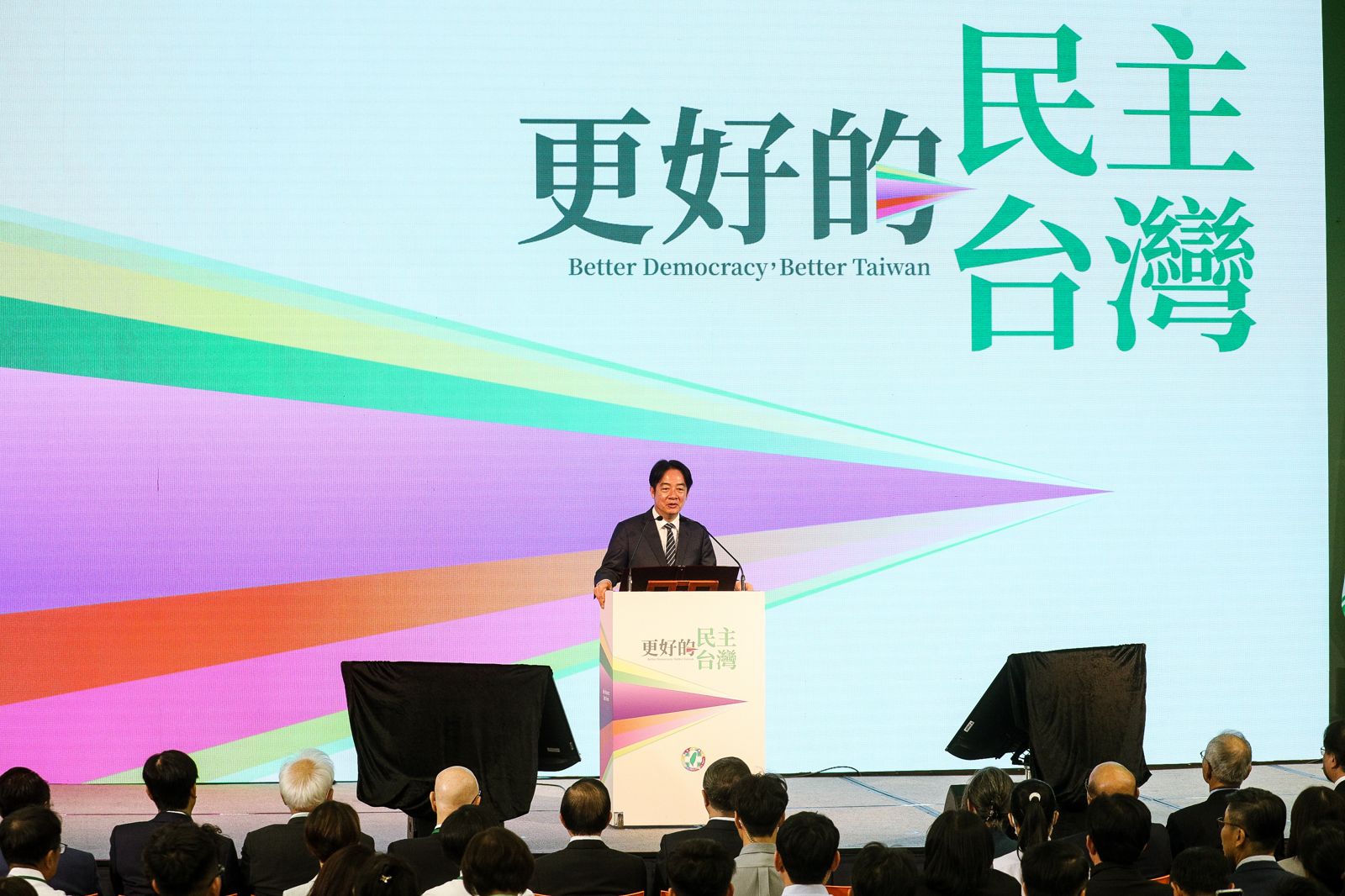 翁履中專欄:同溫層外的聲音 執政者還願意聽嗎