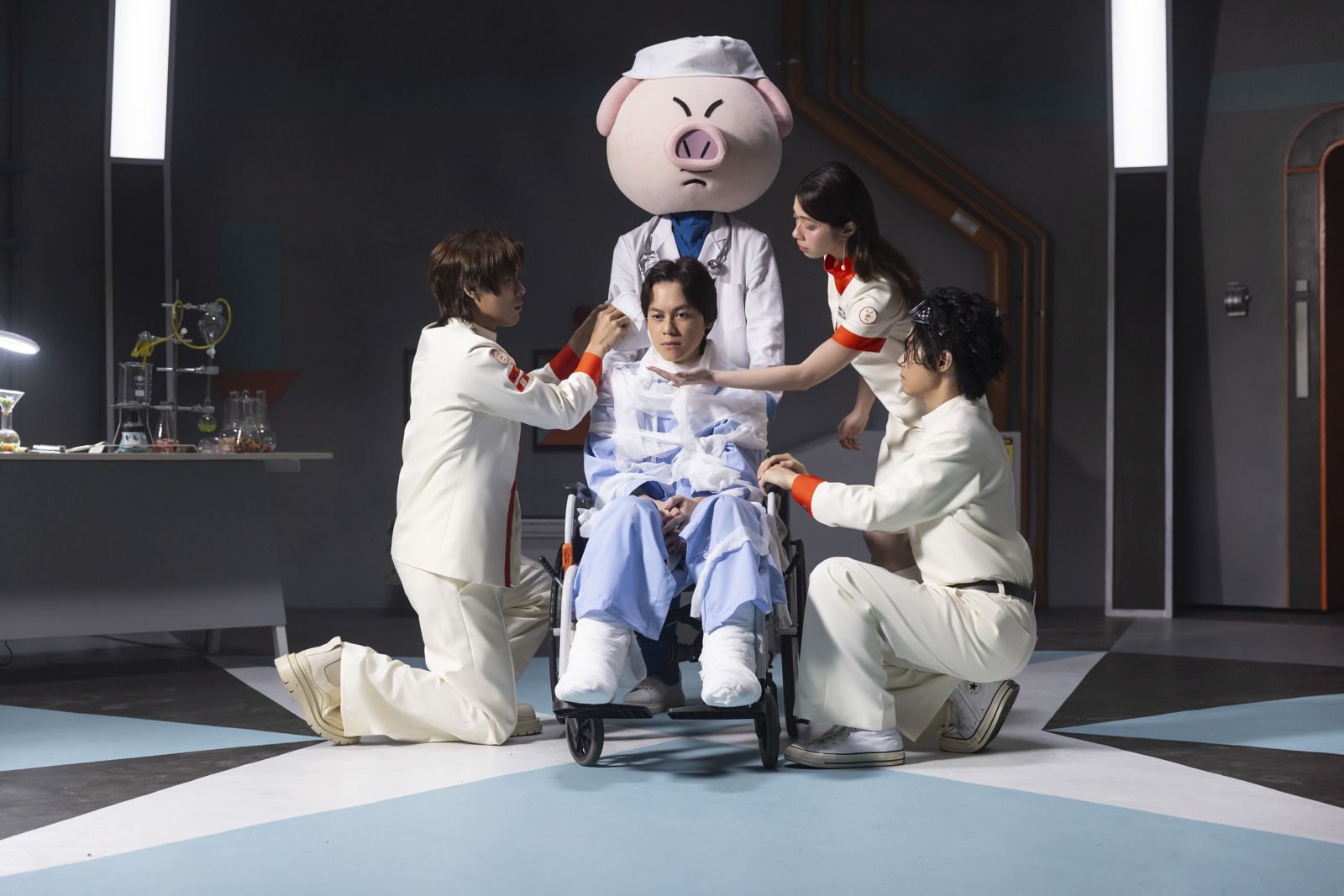 告五人揭錄音奇遇有超大咖幫手現身! MV同框木乃伊竟是百萬YTR「HowHow」