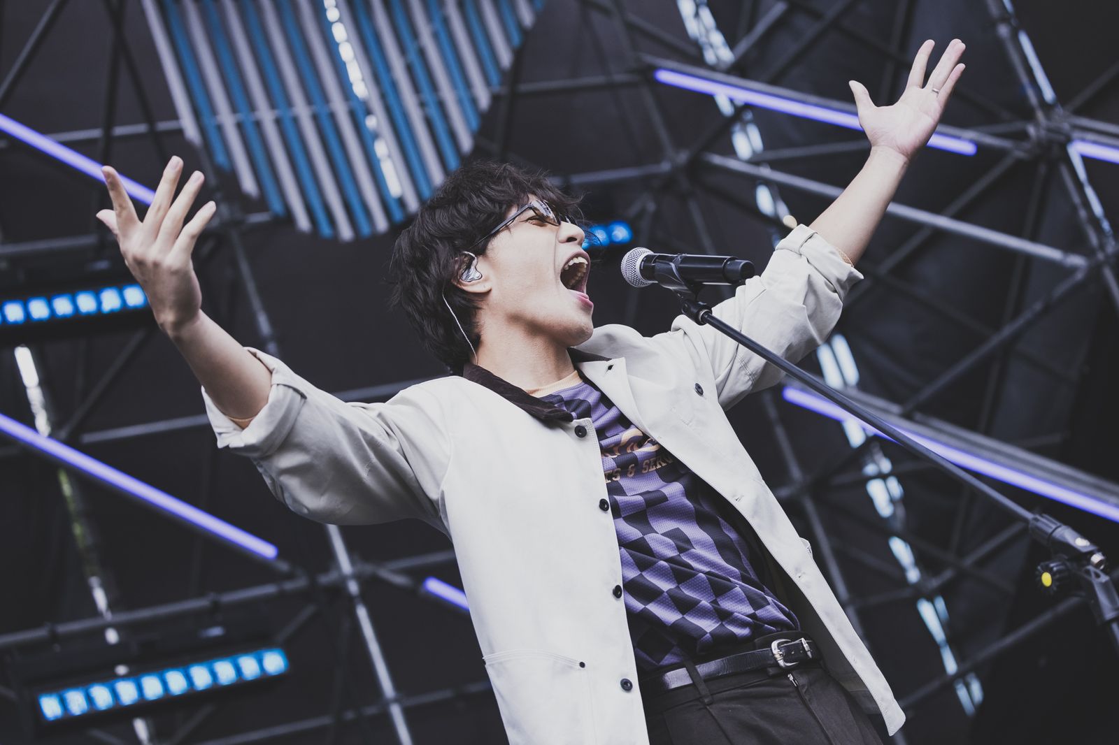 黃宣（上）的新造型與吳克群（下）頗為相似。簡單音樂節提供