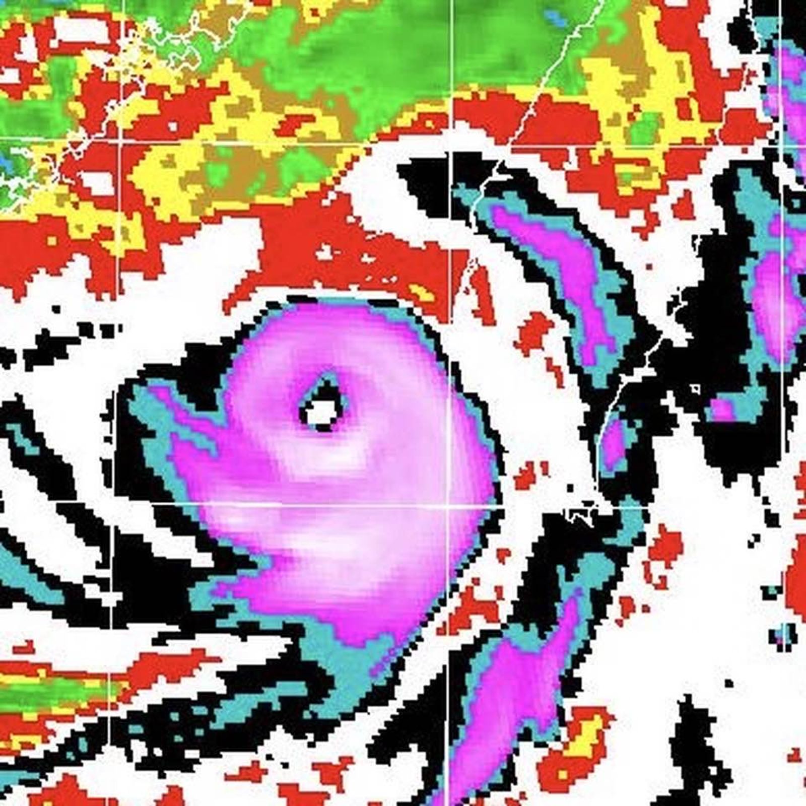 丹娜絲颱風的颱風眼已開。圖／鄭明典臉書