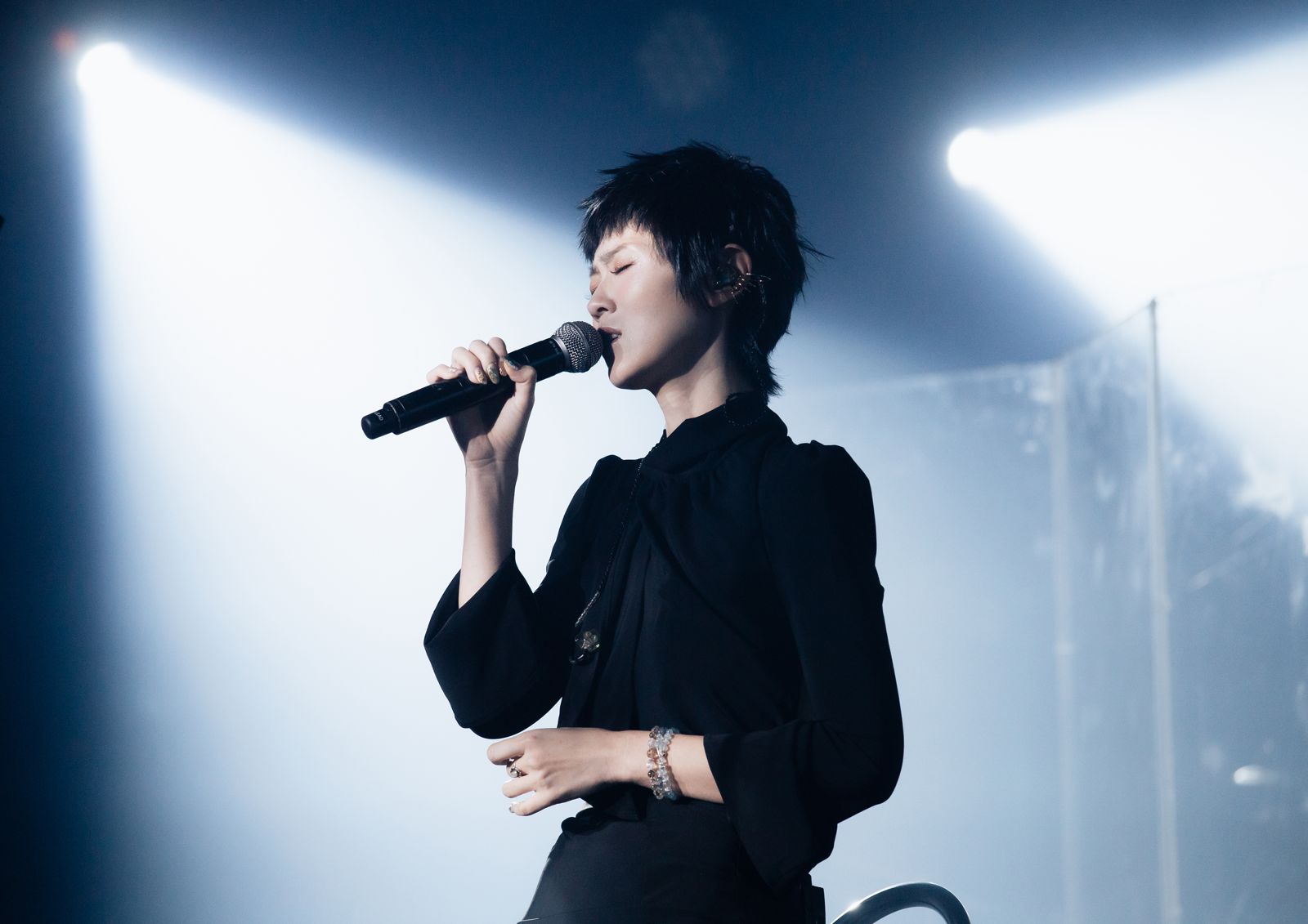 曹雅雯中秋哽咽憶亡父 留座給天堂的爸爸「台中再相見」