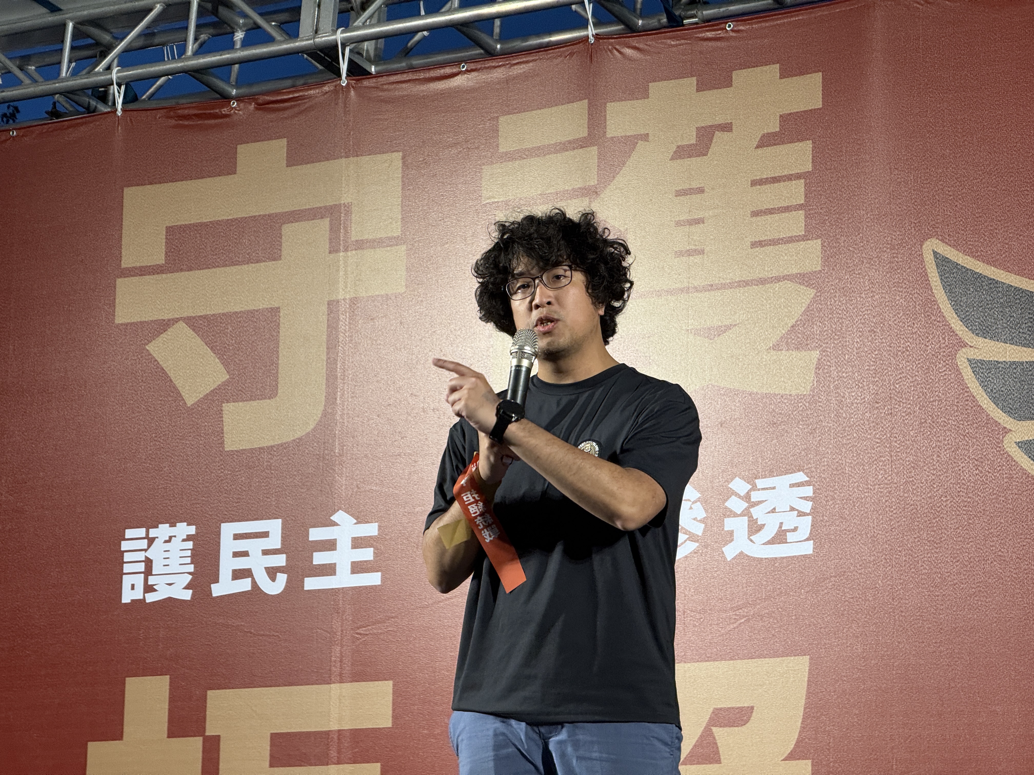 綠推沈伯洋選台北市長？雞排妹嘆「優秀人才被糟蹋」：推有政治熱情的人下油鍋