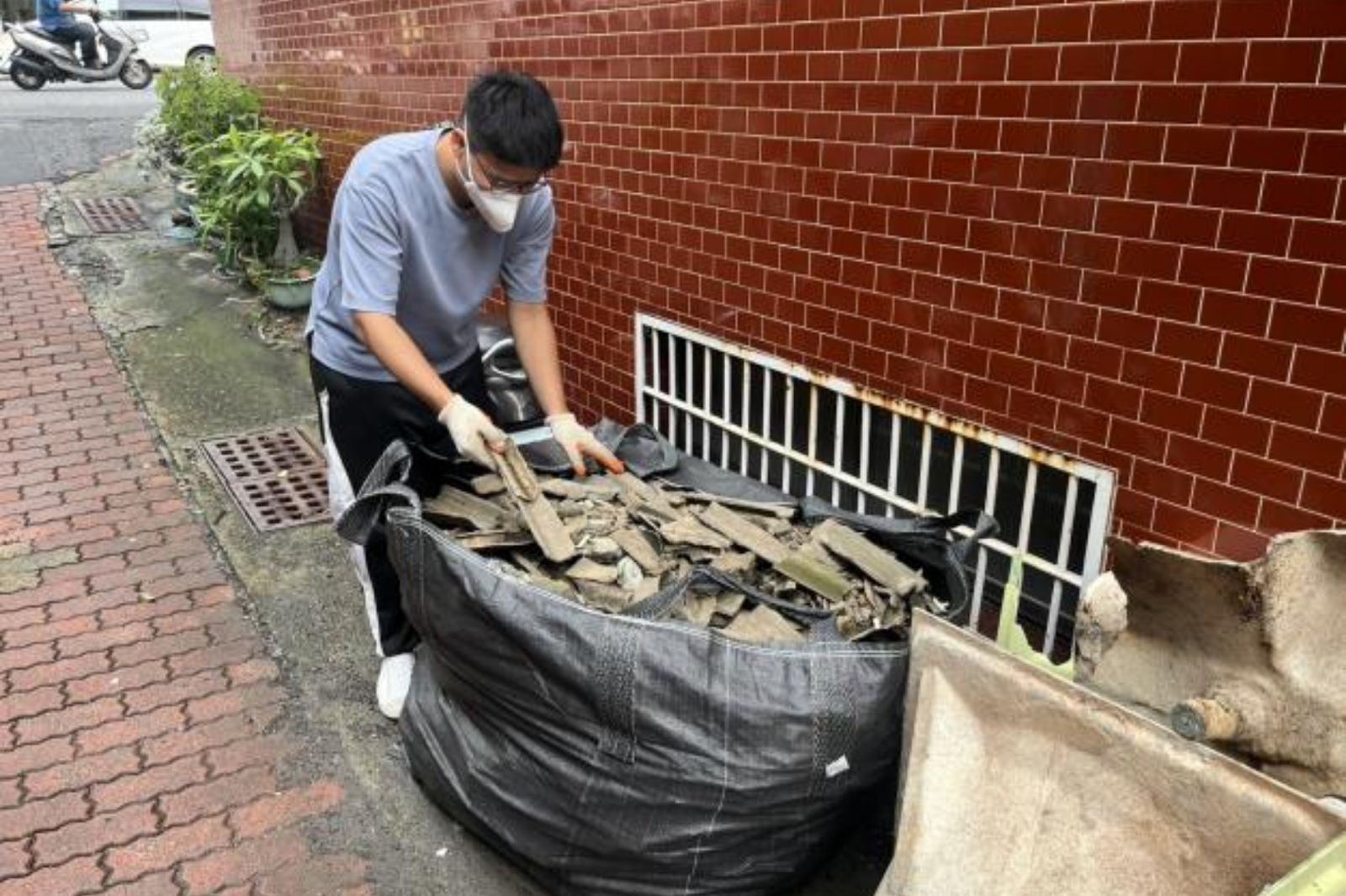 老房子超多！丹娜絲颱風掀「隱形致癌殺手」　環保局提醒1事