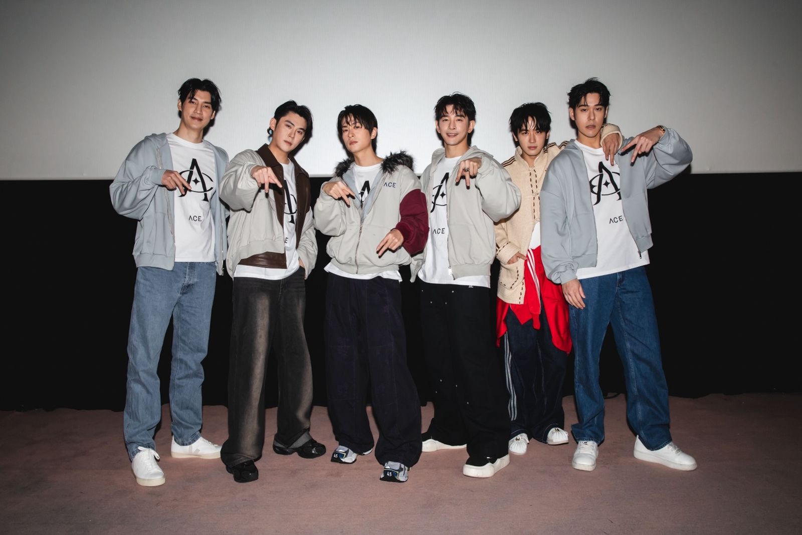 小10歲千金老婆懷孕發福！男星放棄全身肌肉跟著胖　重回「男公關」身份誓言拚了