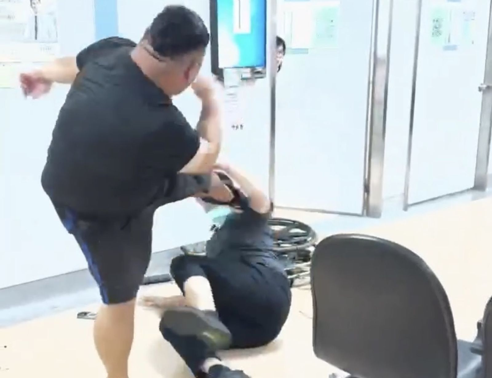 又傳醫療暴力!新北男積欠百萬醫療費遭拒開診斷證明 竟在院內痛毆行政人員