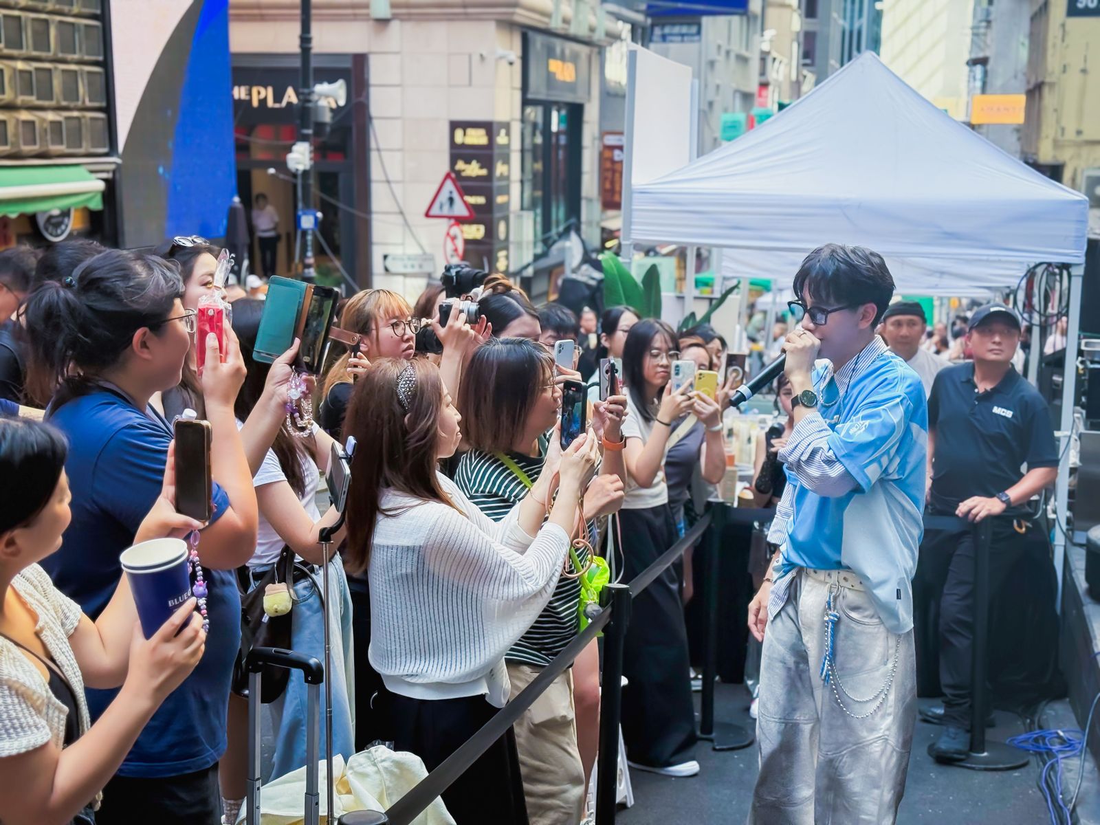 詹仕偉推出首支粵語單曲〈U-U-U〉。我在娛樂提供