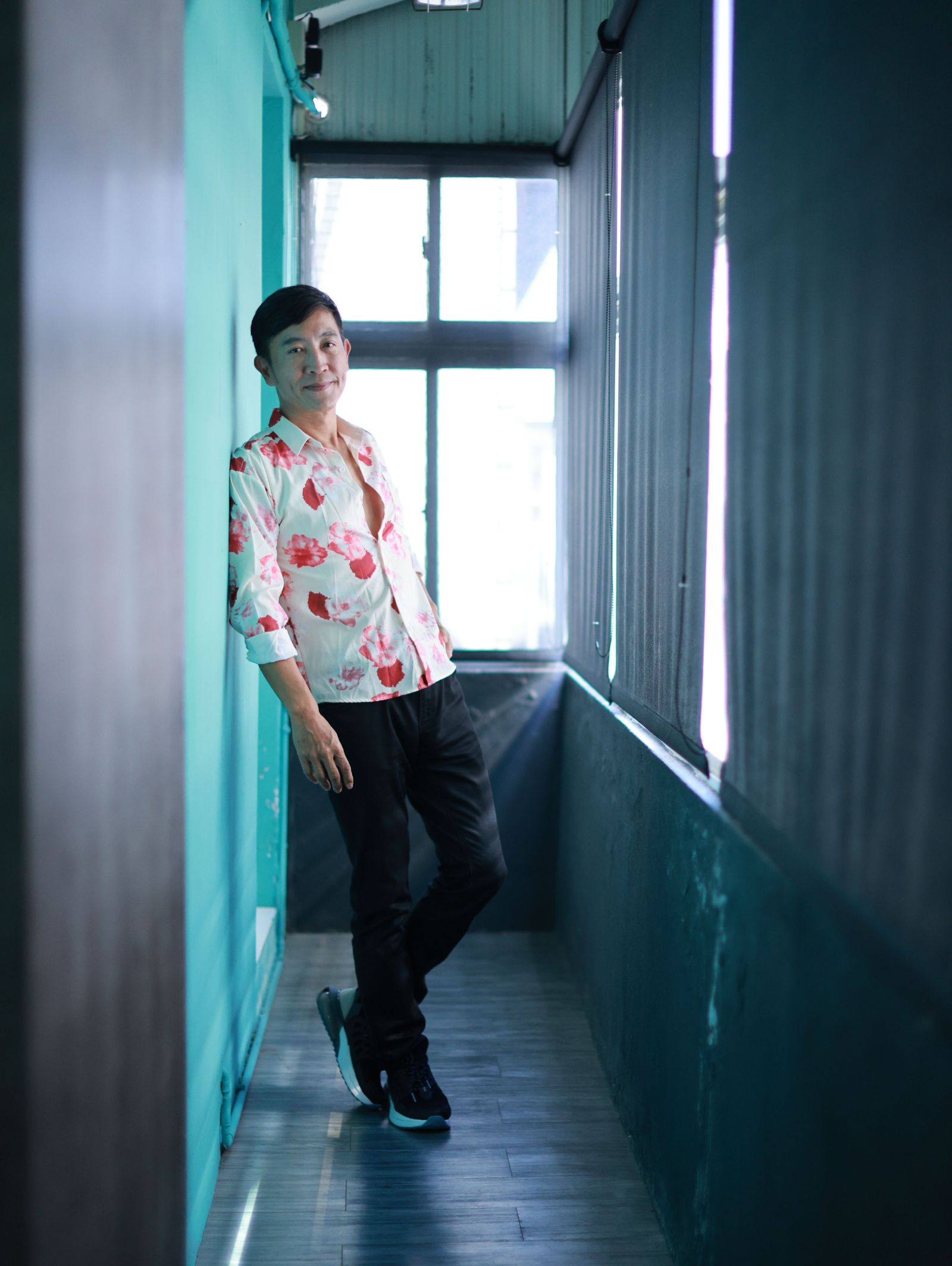 于冠華將站上大巨蛋的舞台，透過歌聲向恩師薛岳與韓賢光致敬。劉耀勻攝